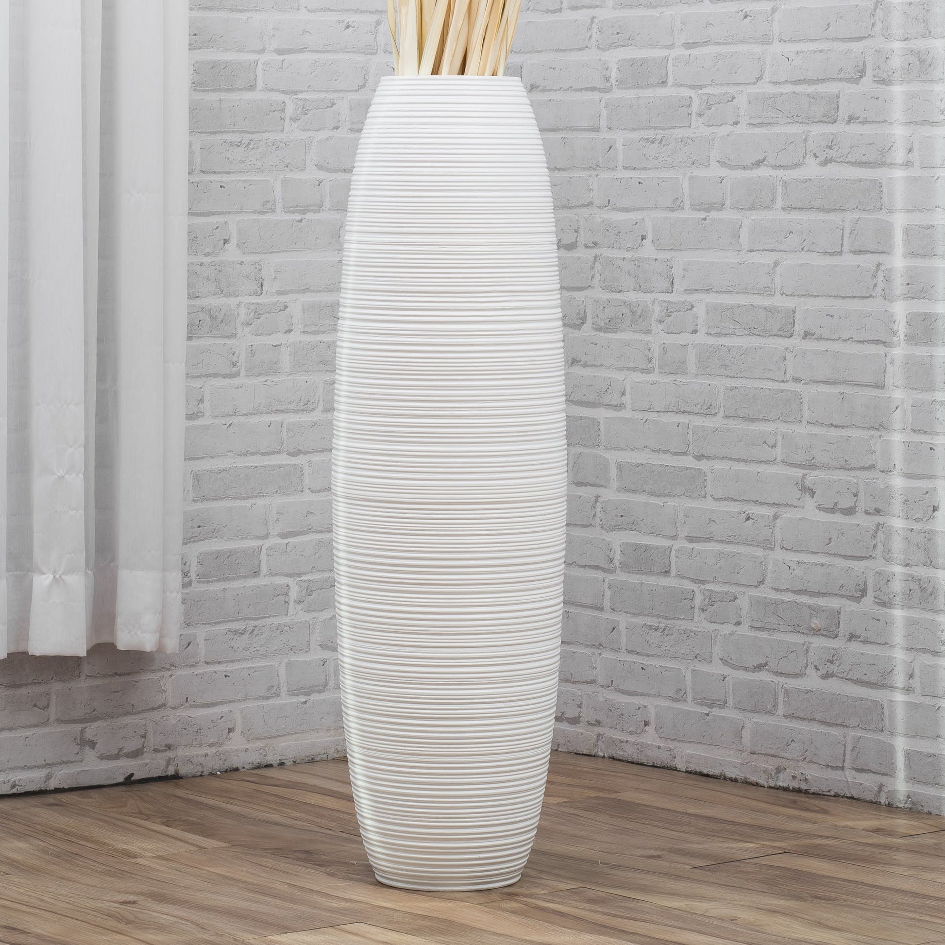 Large Mango Wood Floor Vase – Handcrafted Decorative Highlight from Thailand, 105 cm