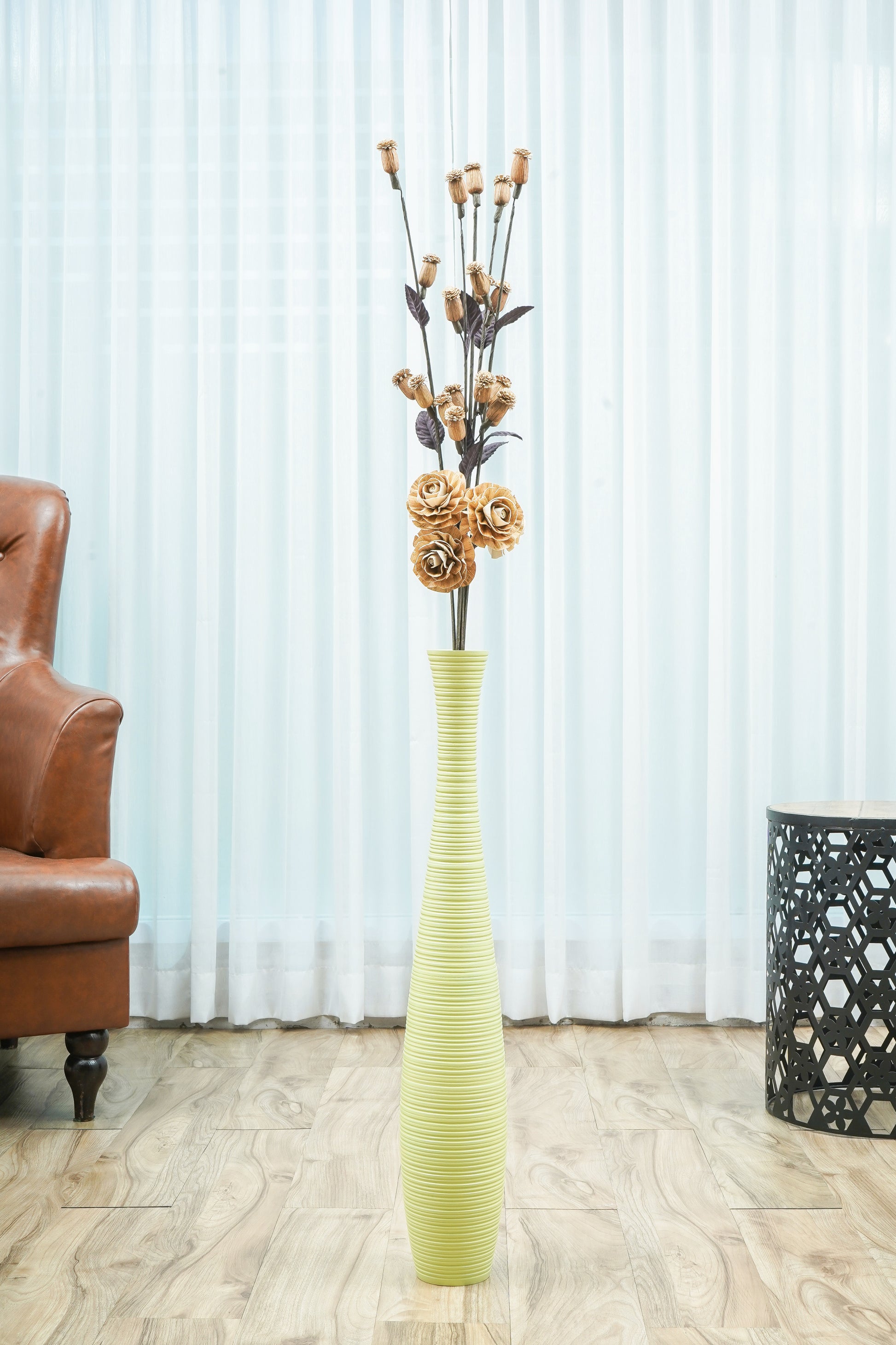 Large Mango Wood Floor Vase – Handcrafted Decorative Highlight from Thailand, 65 cm