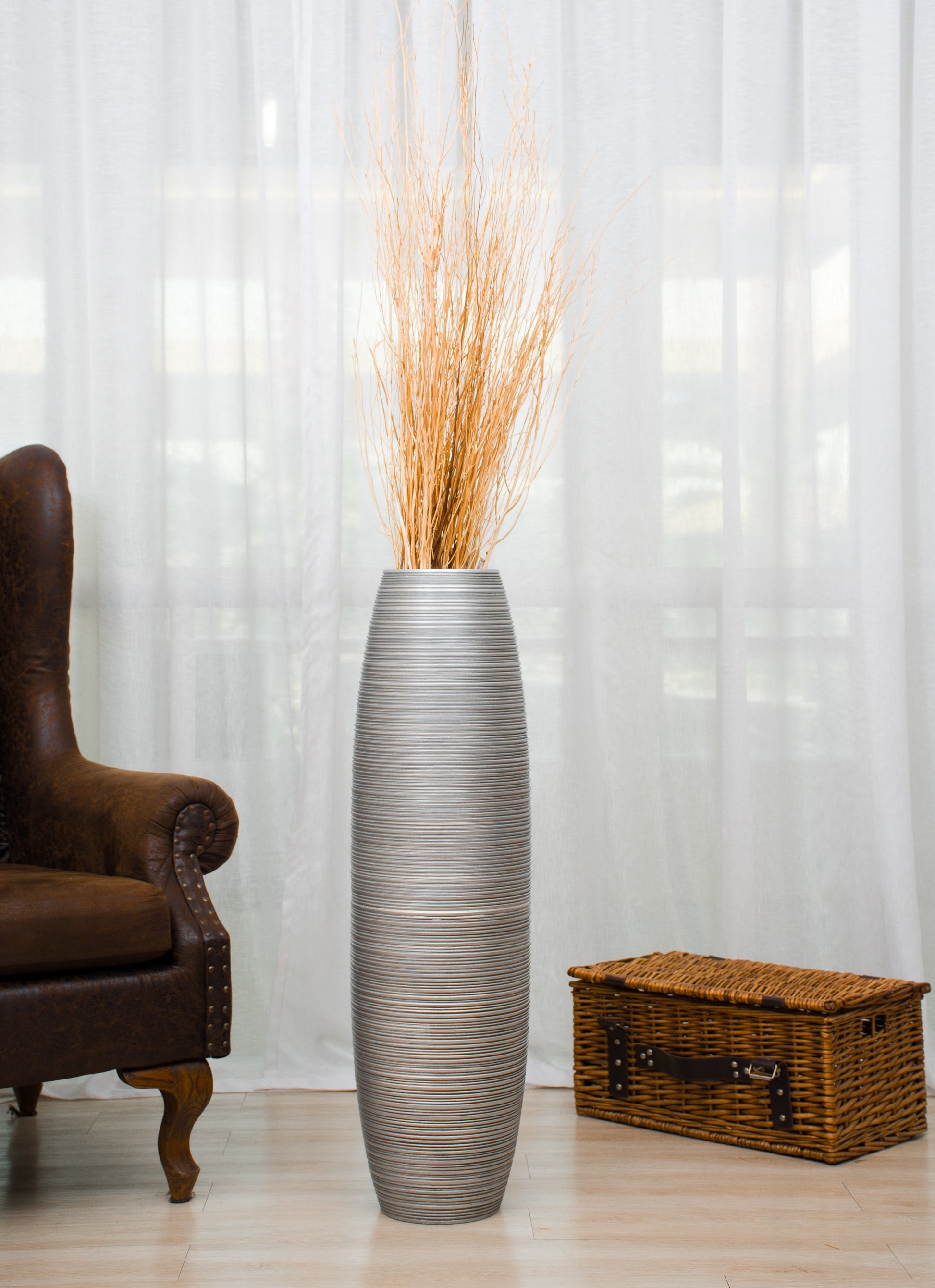 Large Mango Wood Floor Vase – Handcrafted Decorative Highlight from Thailand, 85 cm