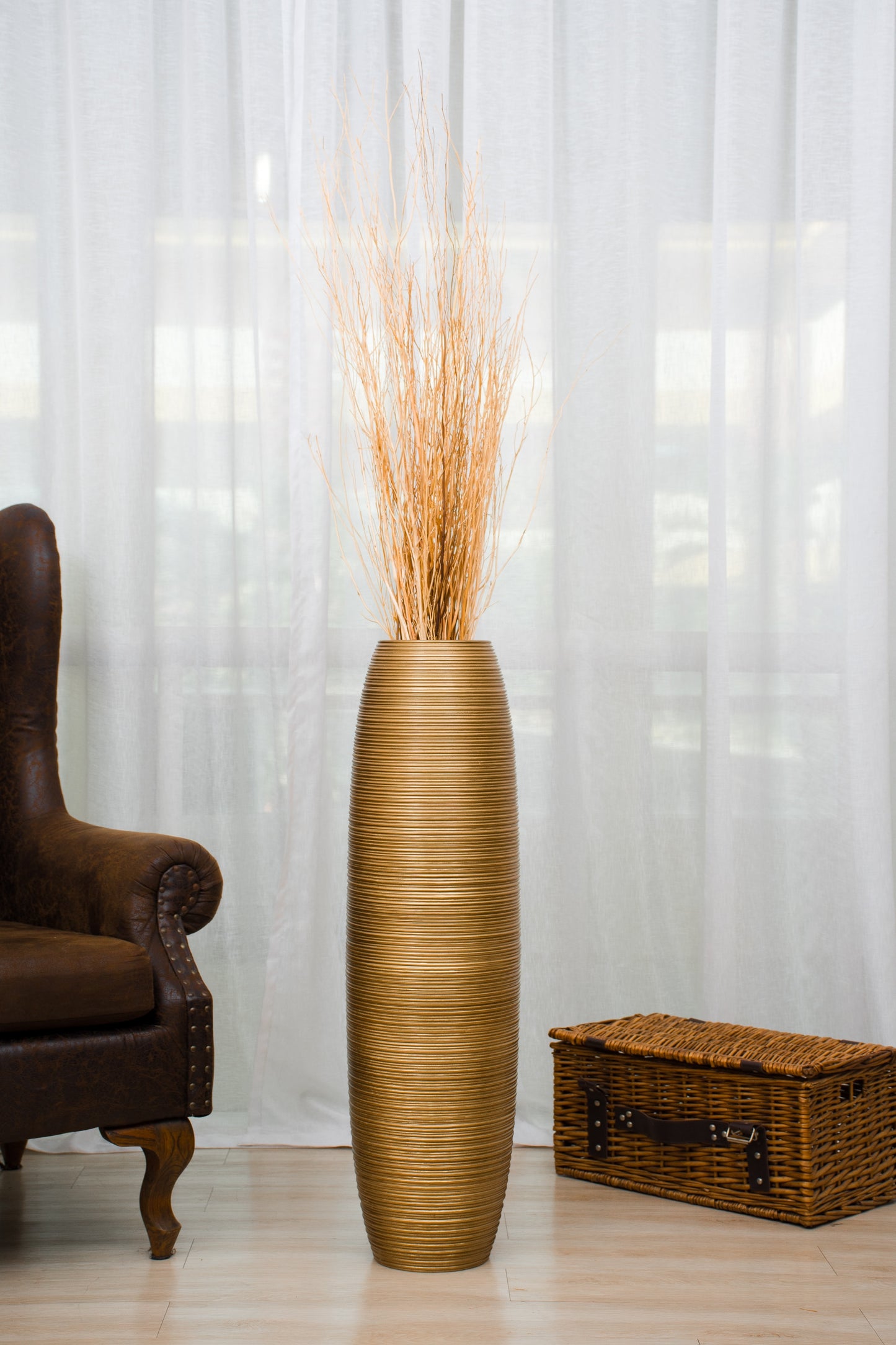 Large Mango Wood Floor Vase – Handcrafted Decorative Highlight from Thailand, 85 cm
