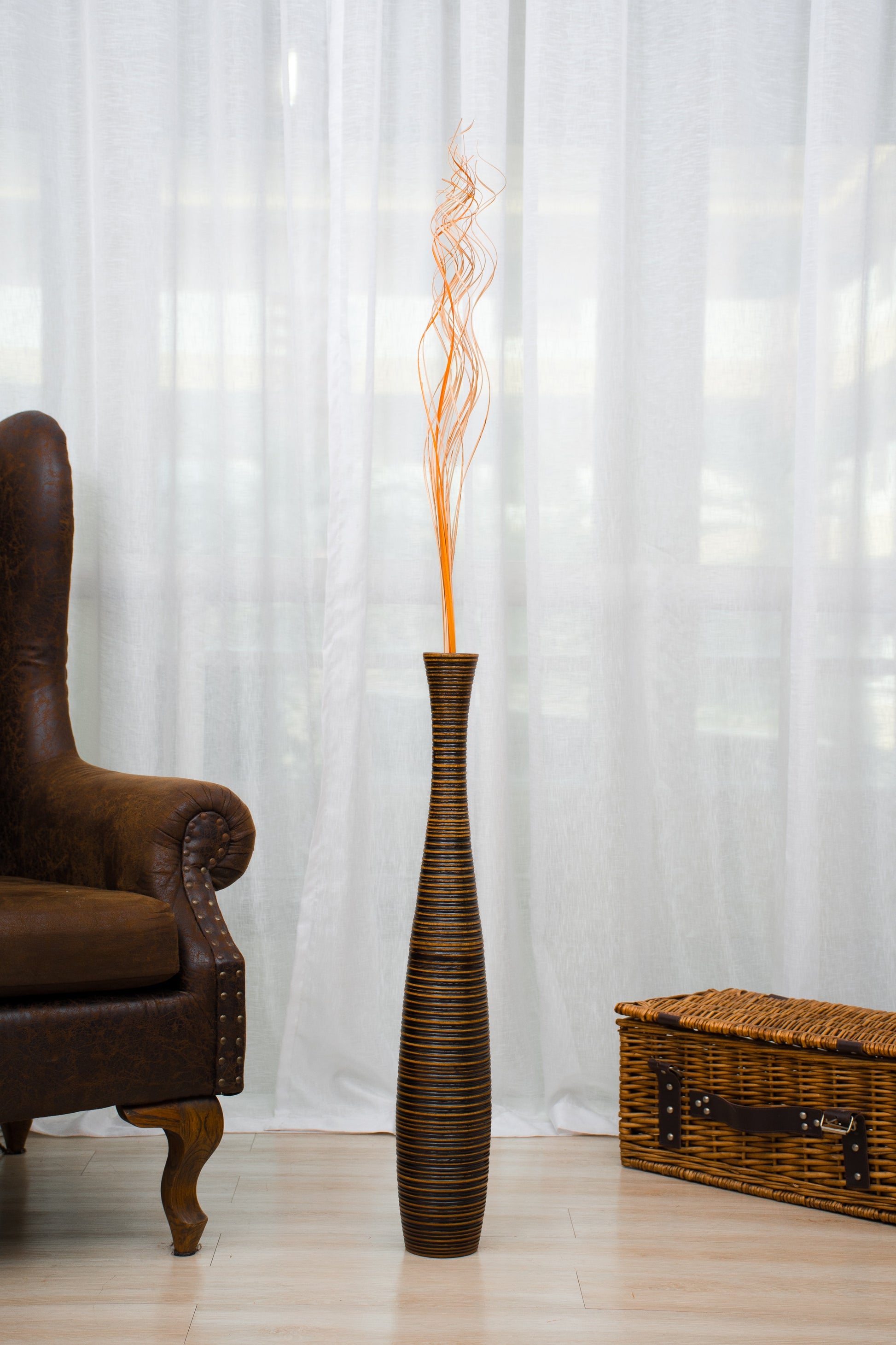 Large Mango Wood Floor Vase – Handcrafted Decorative Highlight from Thailand, 65 cm