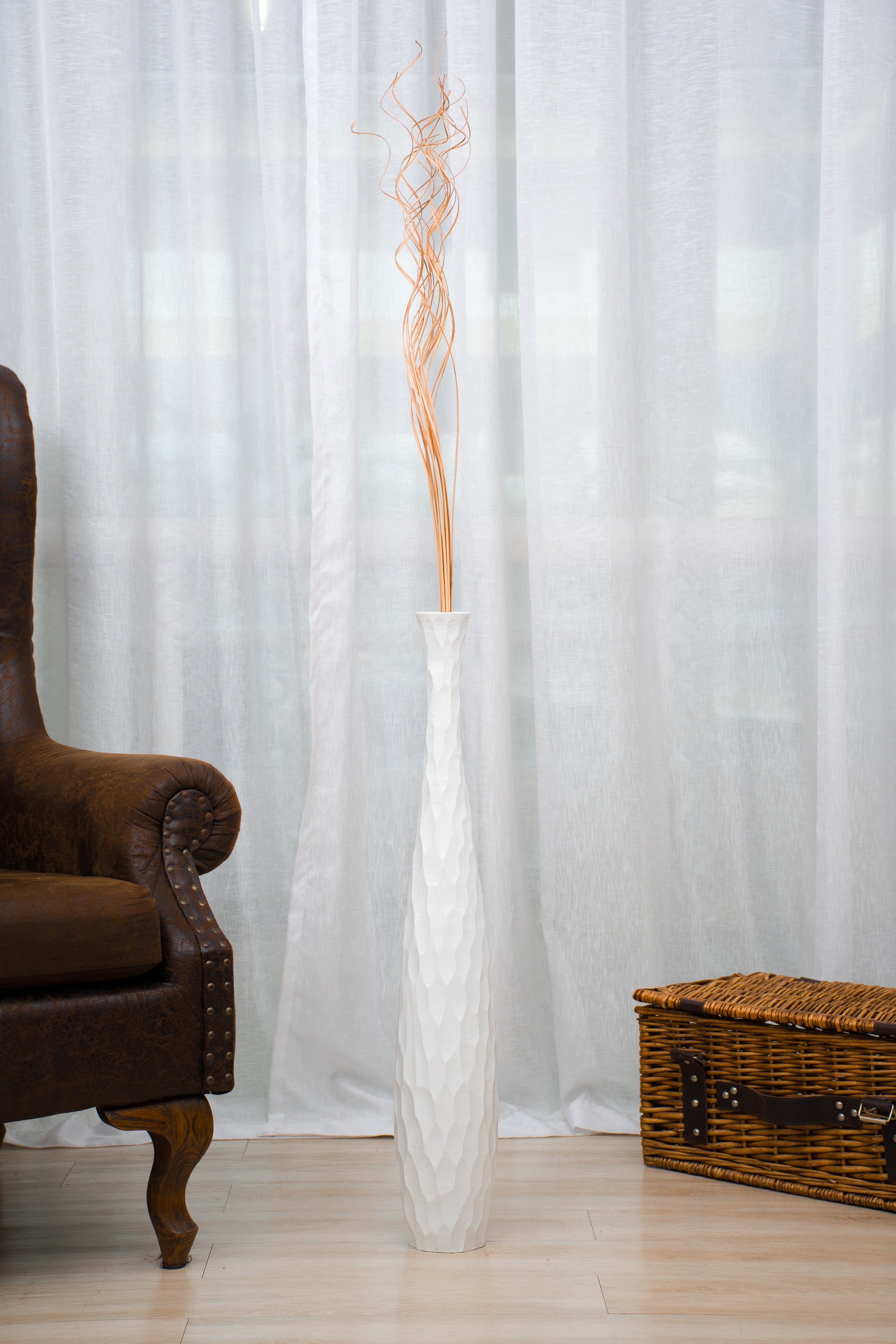 Large Mango Wood Floor Vase – Handcrafted Decorative Highlight from Thailand, 65 cm