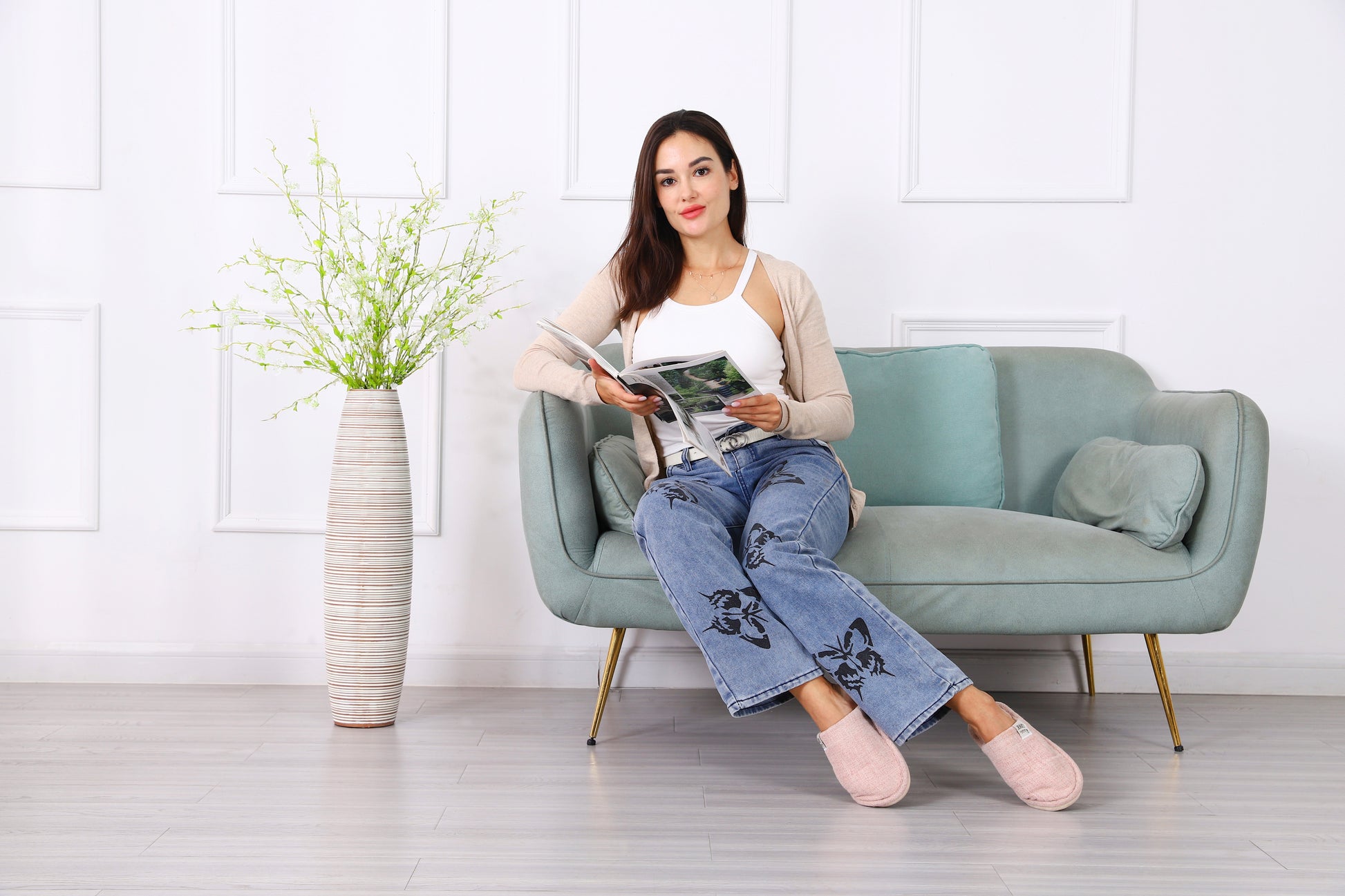 Large Resin Floor Vase – Stylish Waterproof Vase for Fresh & Dried Flowers, 65 cm