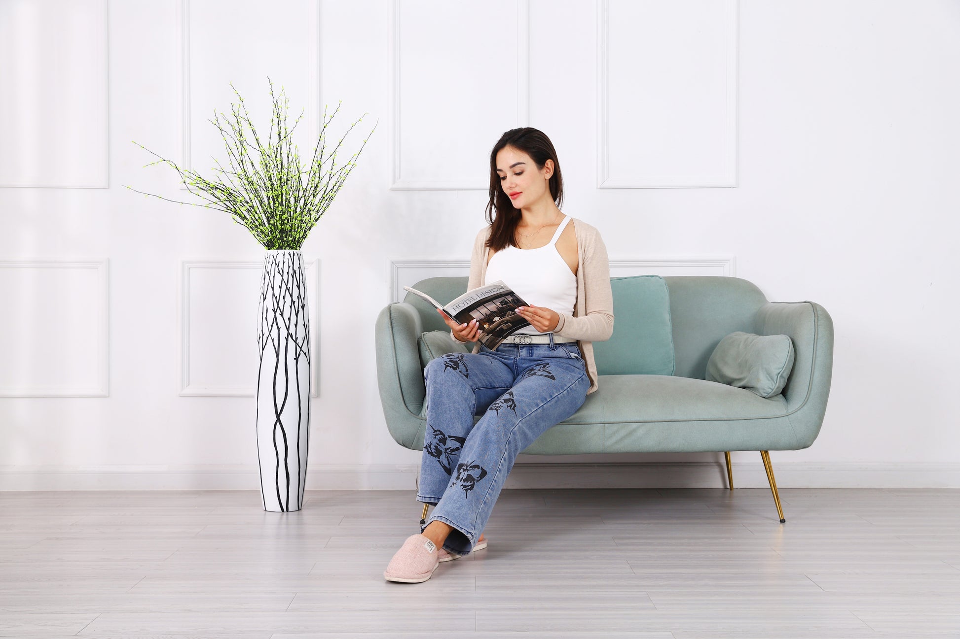 Large Resin Floor Vase – Stylish Waterproof Vase for Fresh & Dried Flowers, 85 cm