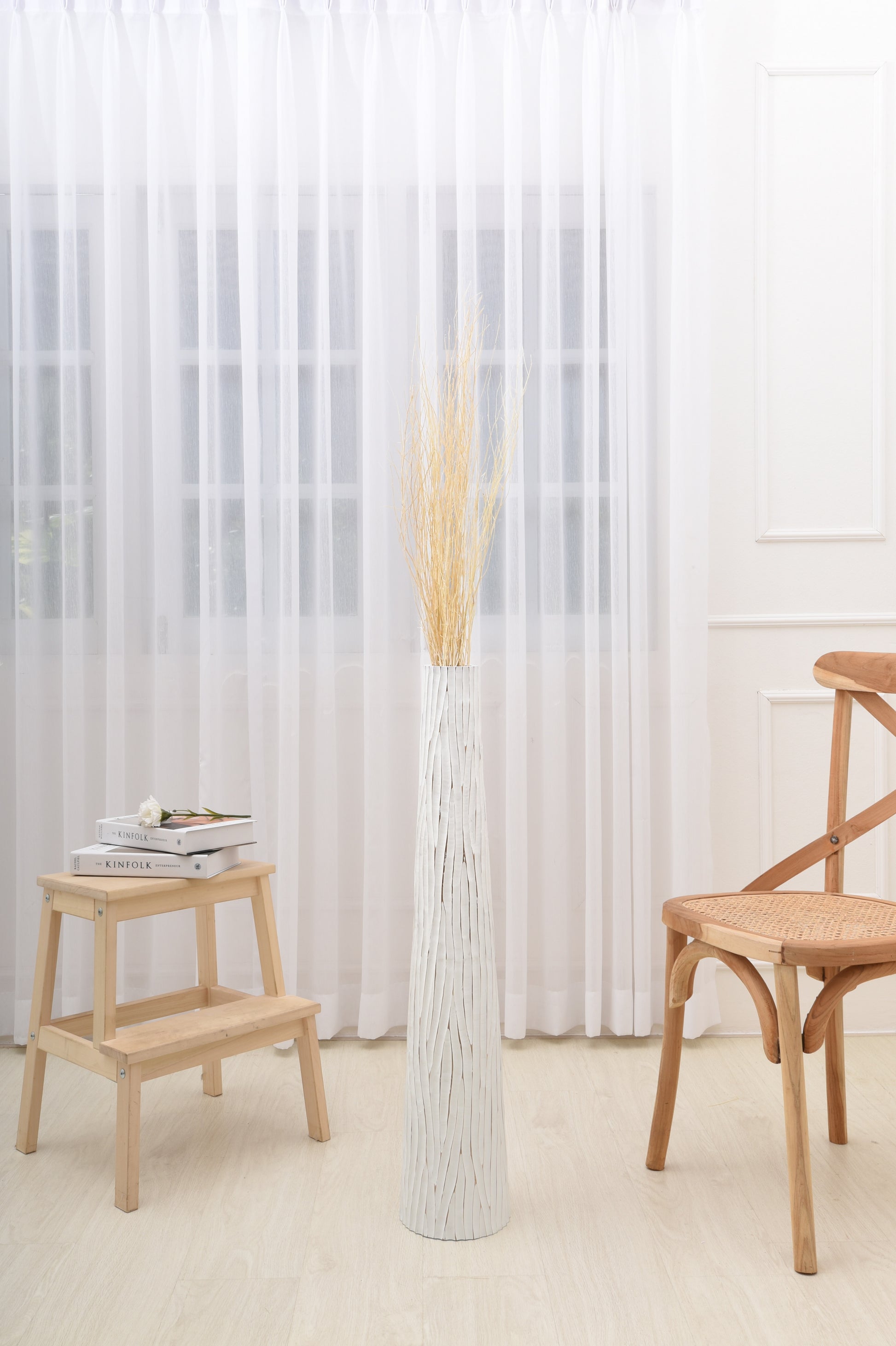 Large Mango Wood Floor Vase – Handcrafted Decorative Highlight from Thailand, 85 cm