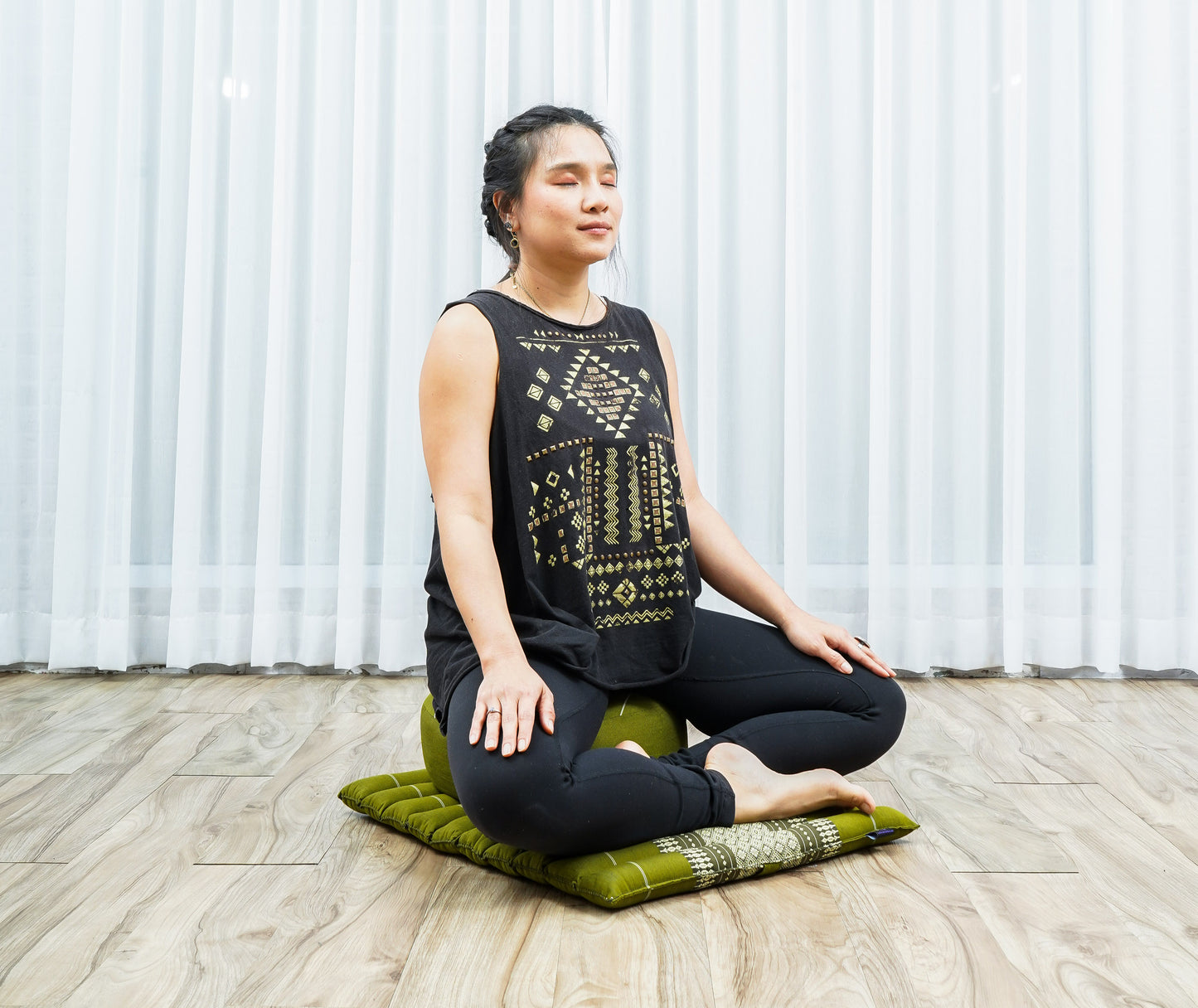 Compact Meditation Cushion Set Made of Kapok – Small Zabuton & Zafu with Cotton Cover, Sf17 - Green