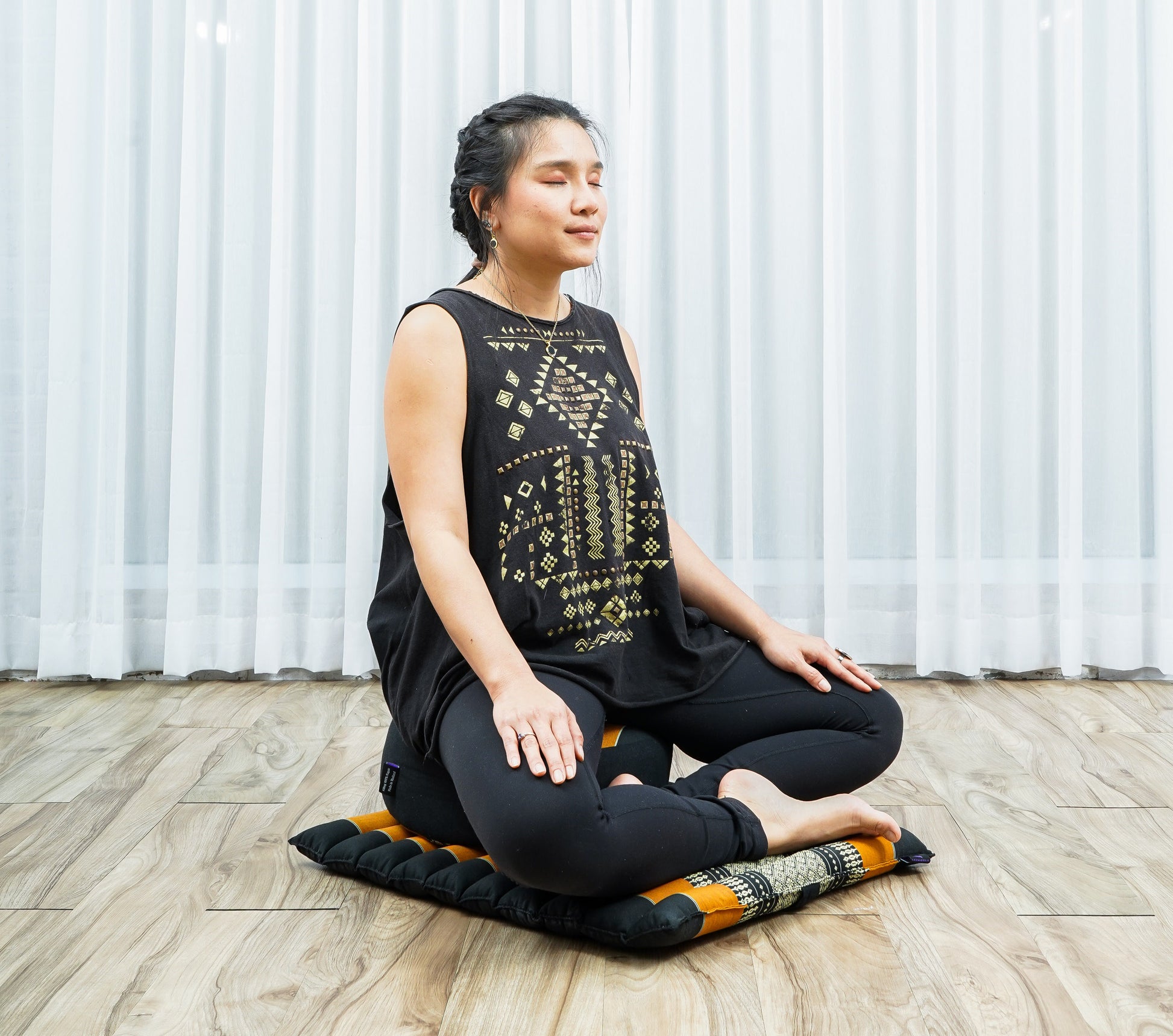 Compact Meditation Cushion Set Made of Kapok – Small Zabuton & Zafu with Cotton Cover, Sf03 - Black, Orange