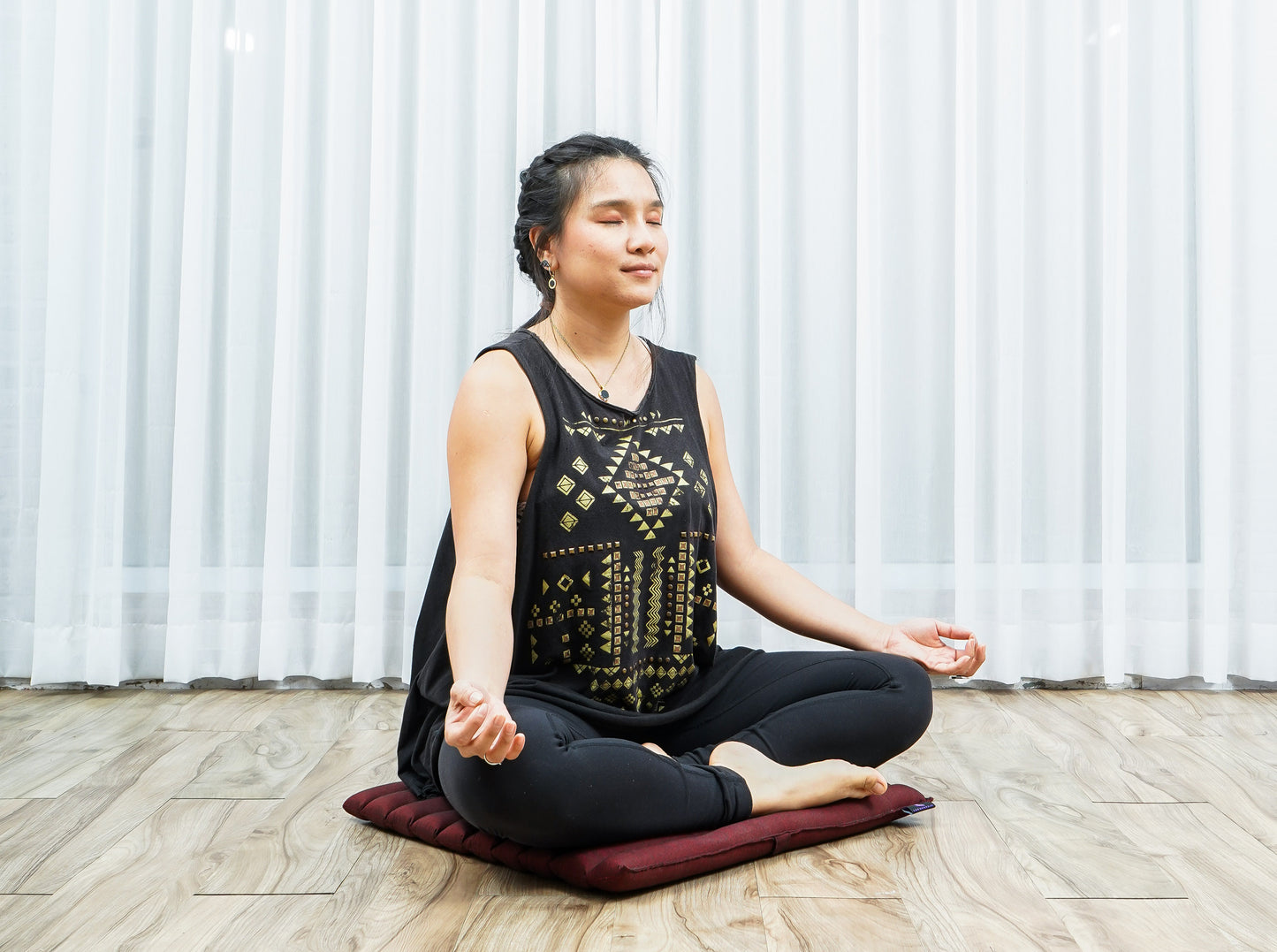 Compact Meditation Cushion Set Made of Kapok – Small Zabuton & Zafu with Cotton Cover, Cl24 - Red