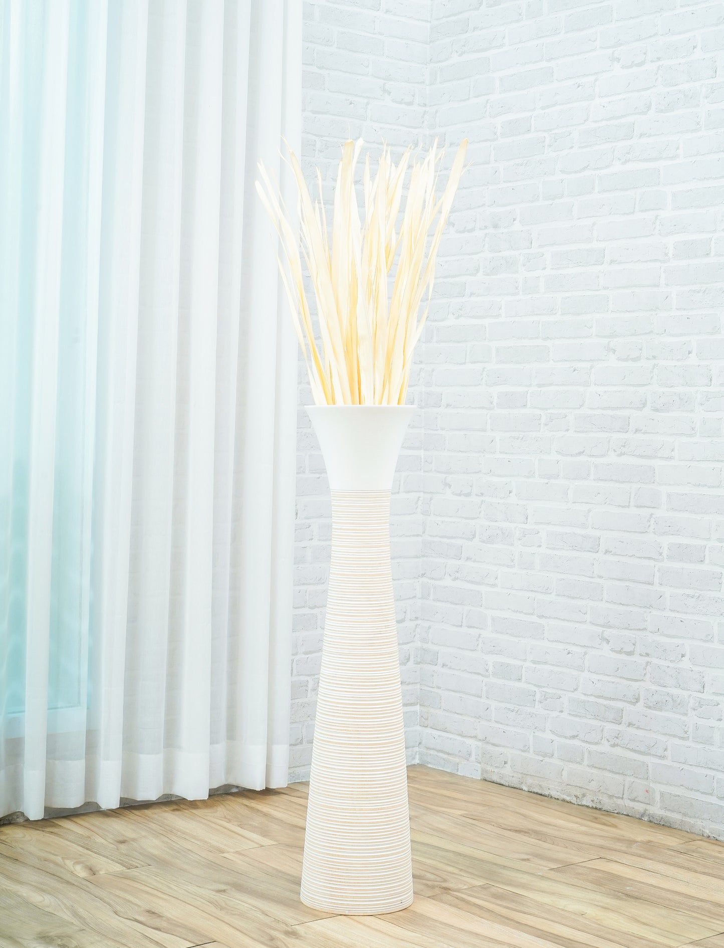 Large Mango Wood Floor Vase – Handcrafted Decorative Highlight from Thailand, 85 cm