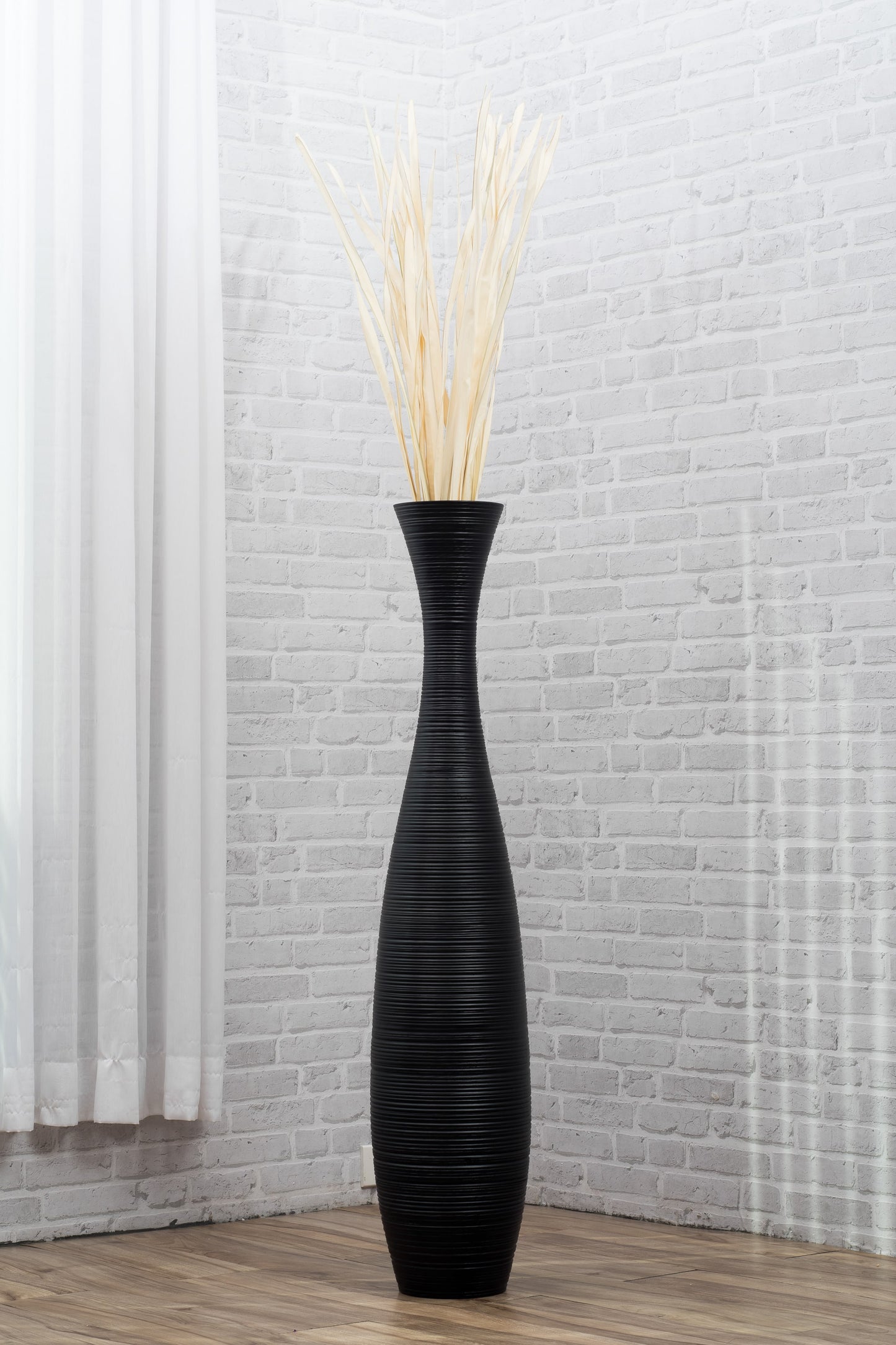 Large Mango Wood Floor Vase – Handcrafted Decorative Highlight from Thailand, 105 cm