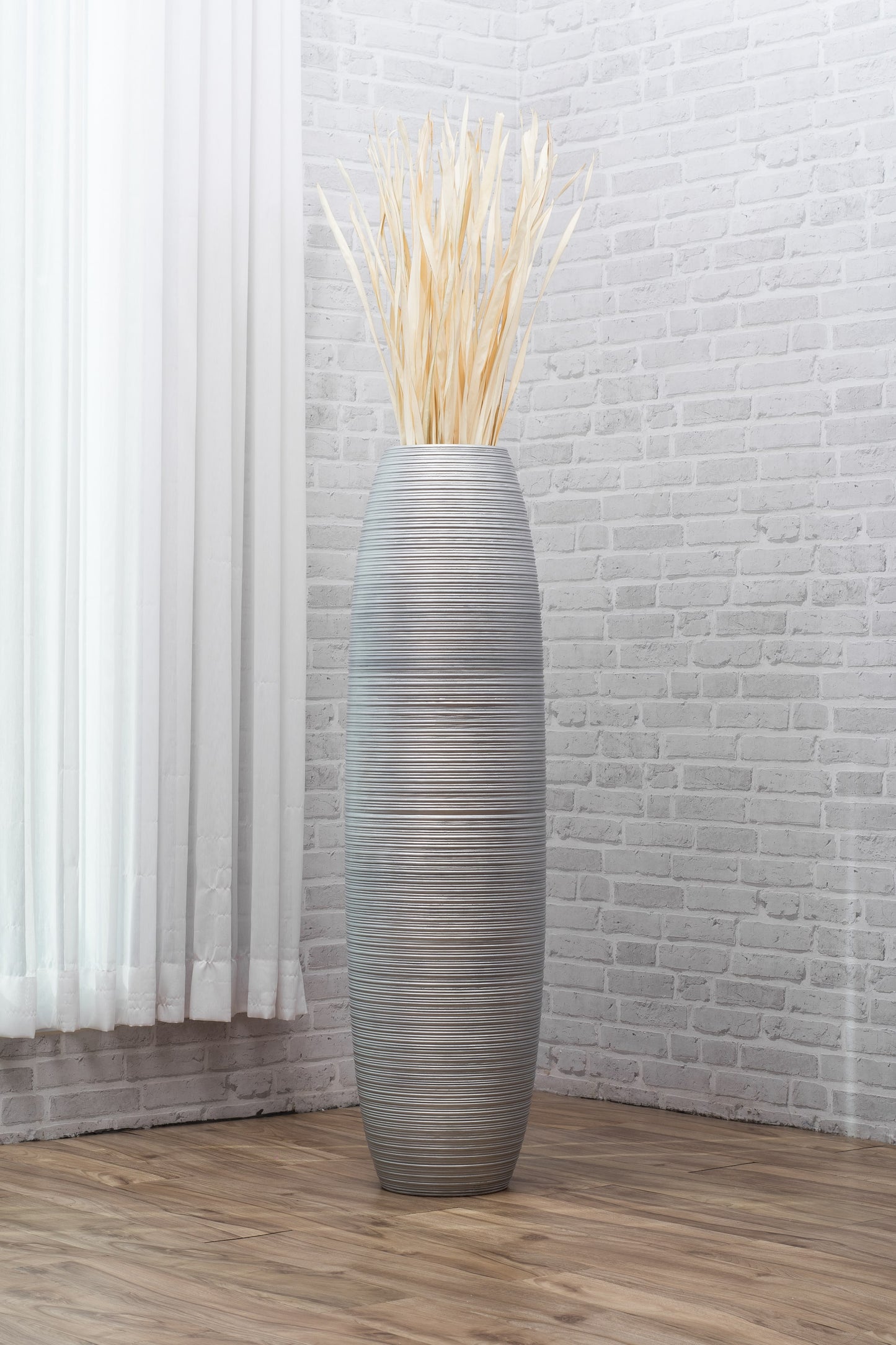 Large Mango Wood Floor Vase – Handcrafted Decorative Highlight from Thailand, 105 cm