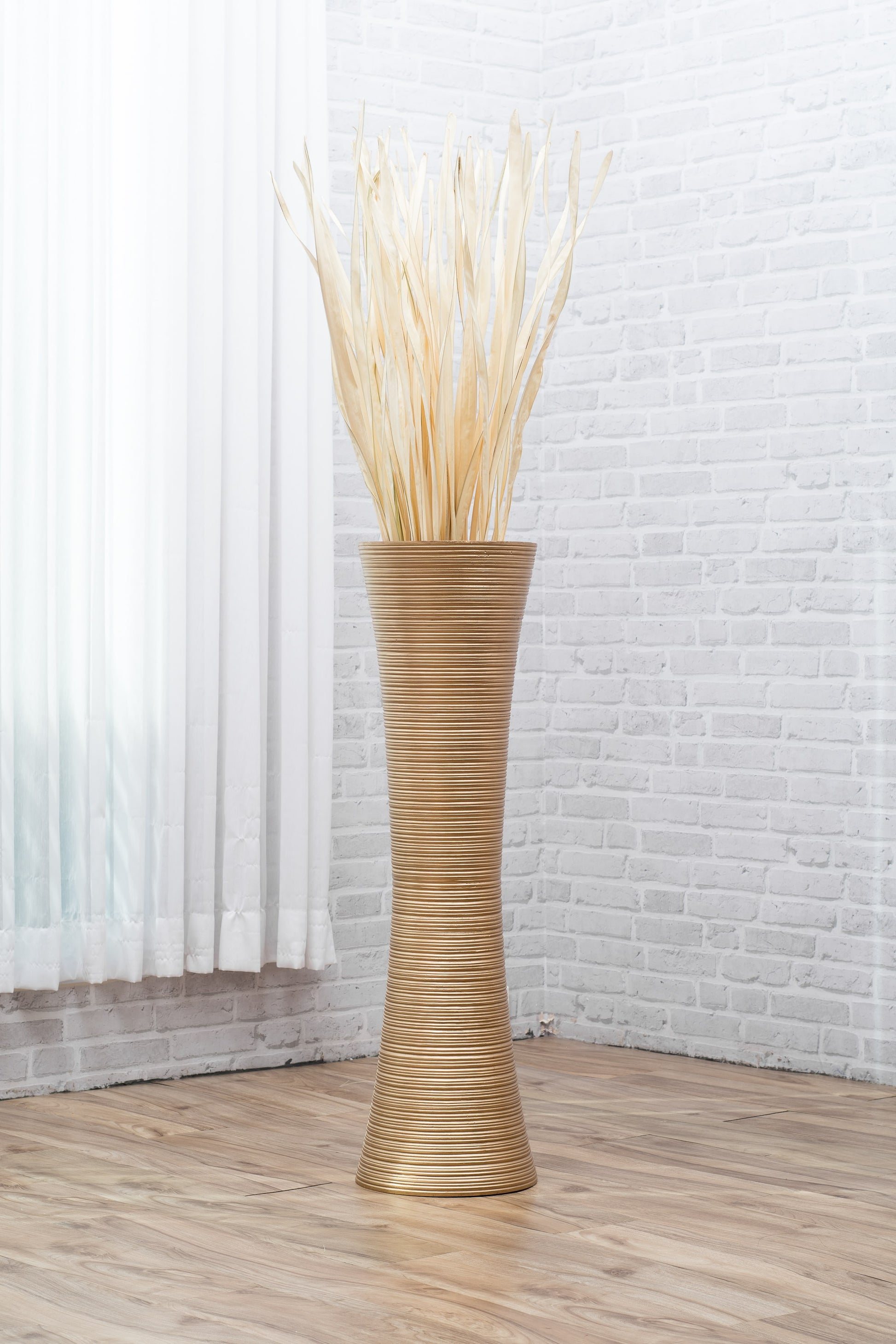 Large Mango Wood Floor Vase – Handcrafted Decorative Highlight from Thailand, 85 cm