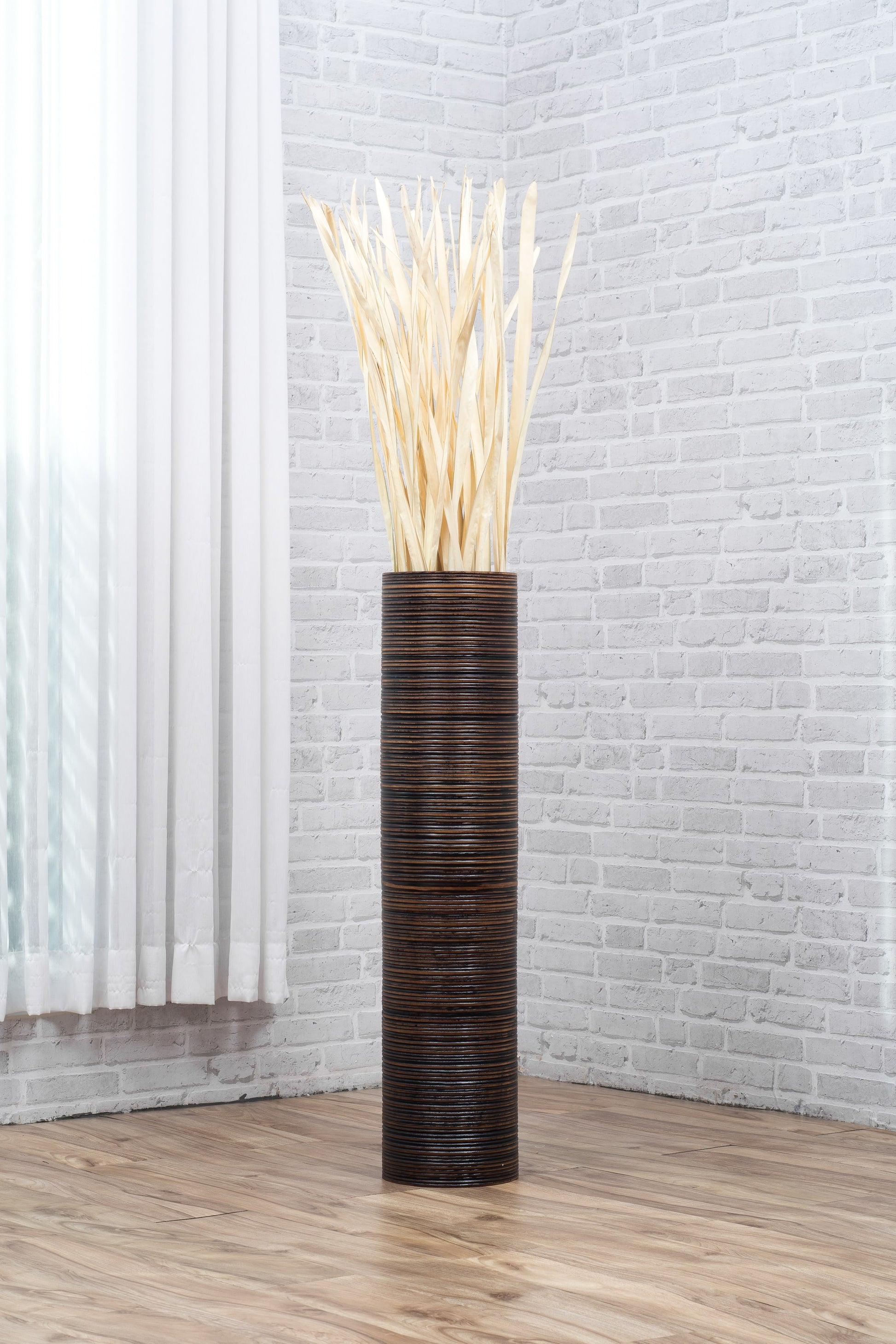 Large Mango Wood Floor Vase – Handcrafted Decorative Highlight from Thailand, 85 cm