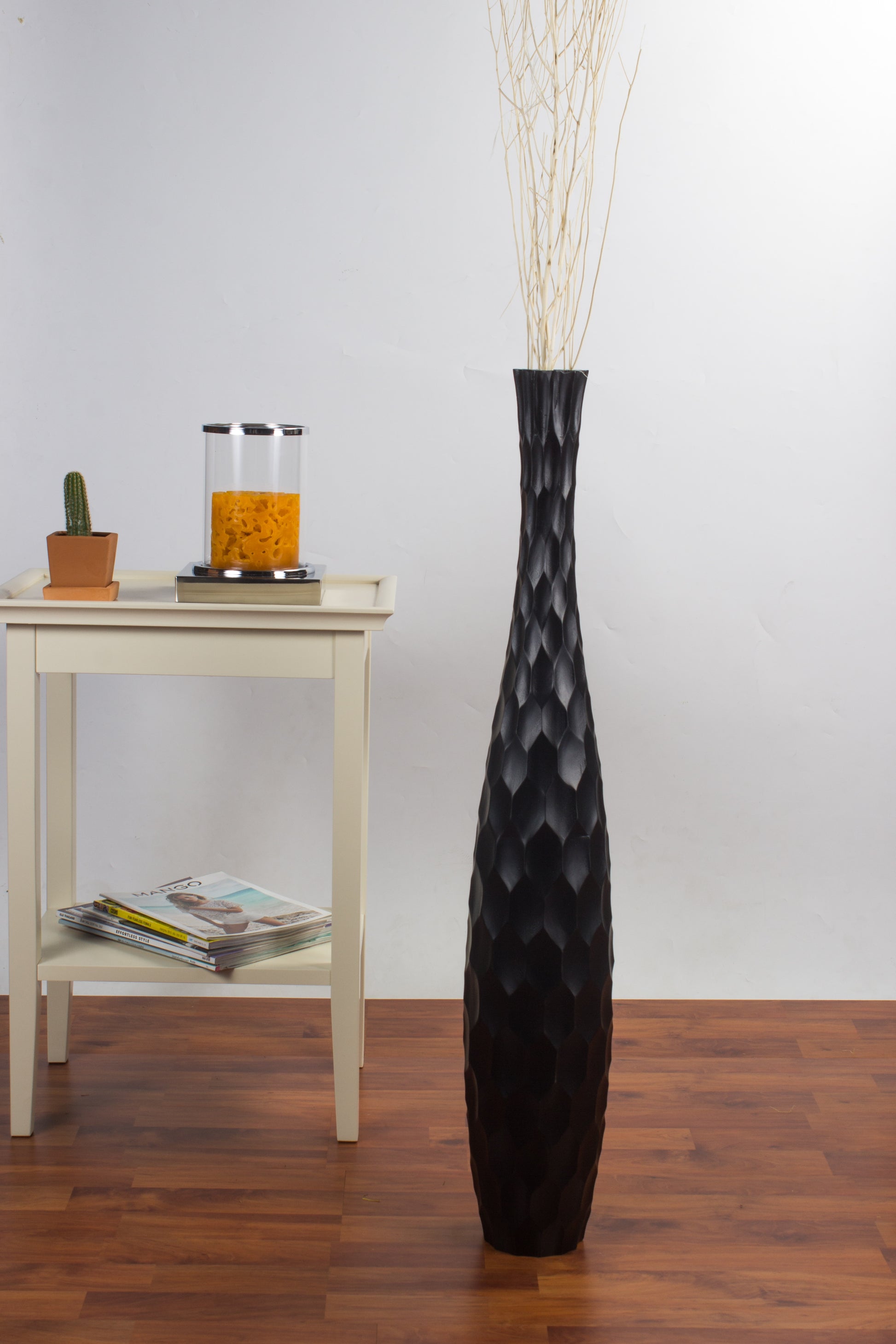 Large Mango Wood Floor Vase – Handcrafted Decorative Highlight from Thailand, 85 cm