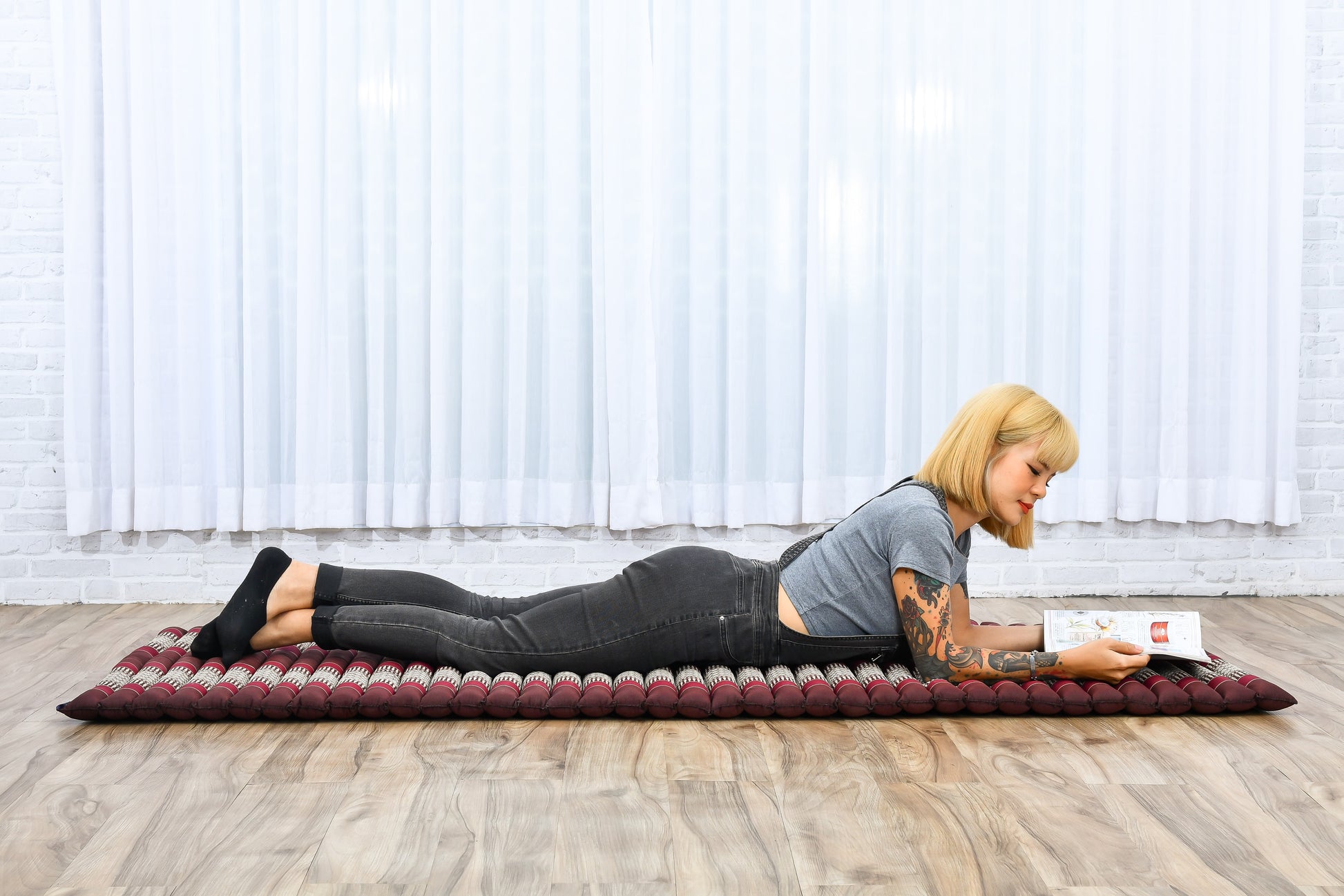 Kapok Roll-Up Mattress – Foldable Sleeping & Relax Mat with Cotton Cover for Home & Outdoor Use, Sf19 - Red, Brown, M: 190x70 cm