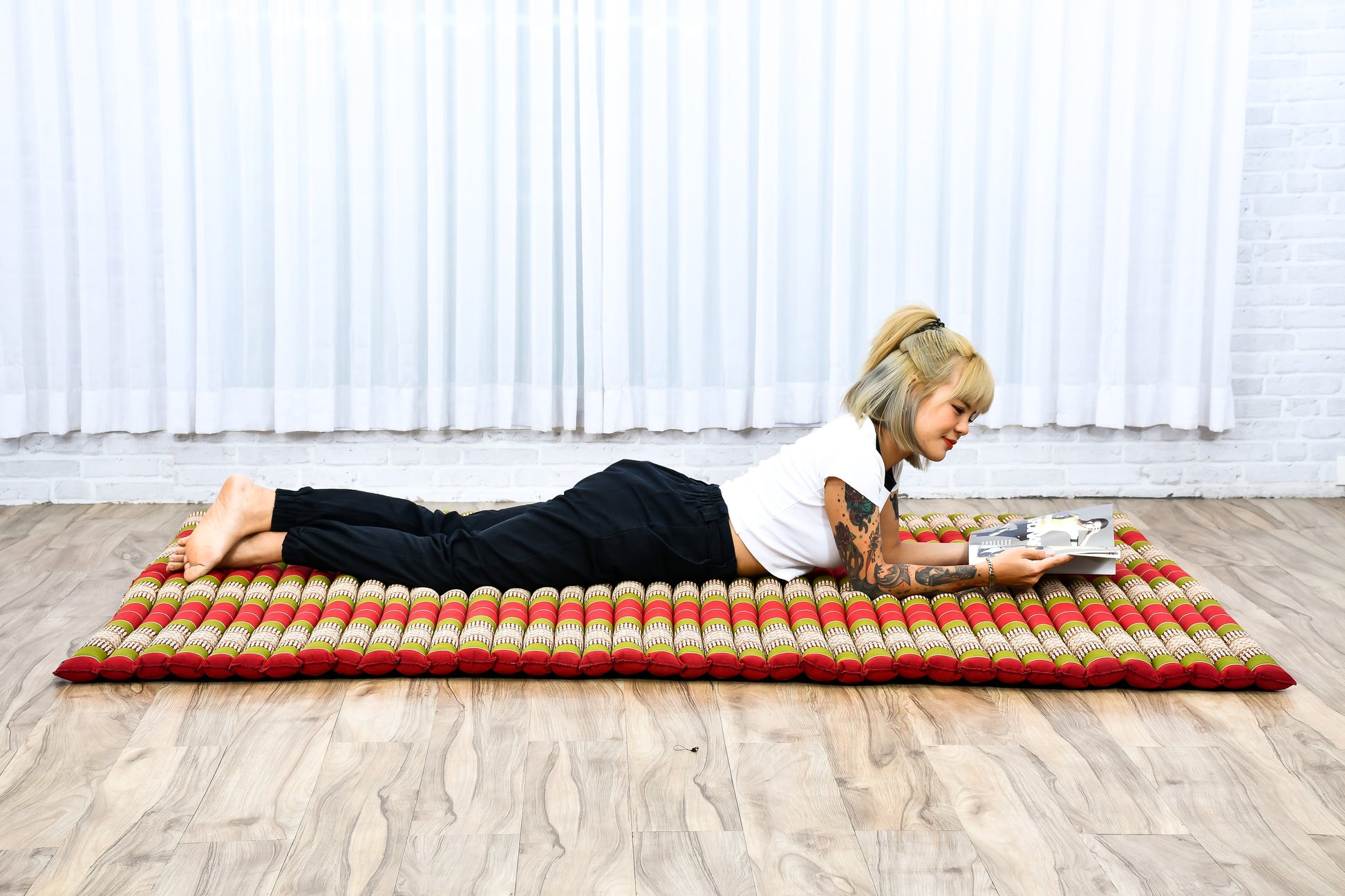 Kapok Roll-Up Mattress – Foldable Sleeping & Relax Mat with Cotton Cover for Home & Outdoor Use, Sf11 - Red, Green, XL: 190x145 cm