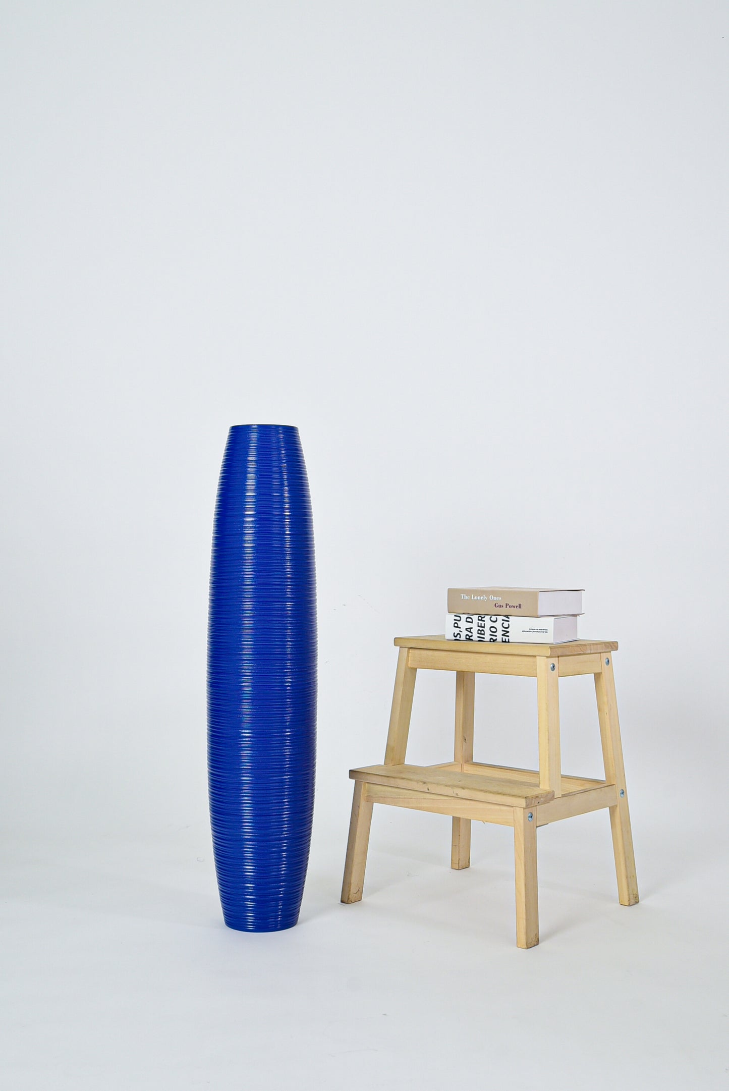 Large Mango Wood Floor Vase – Handcrafted Decorative Highlight from Thailand, 85 cm