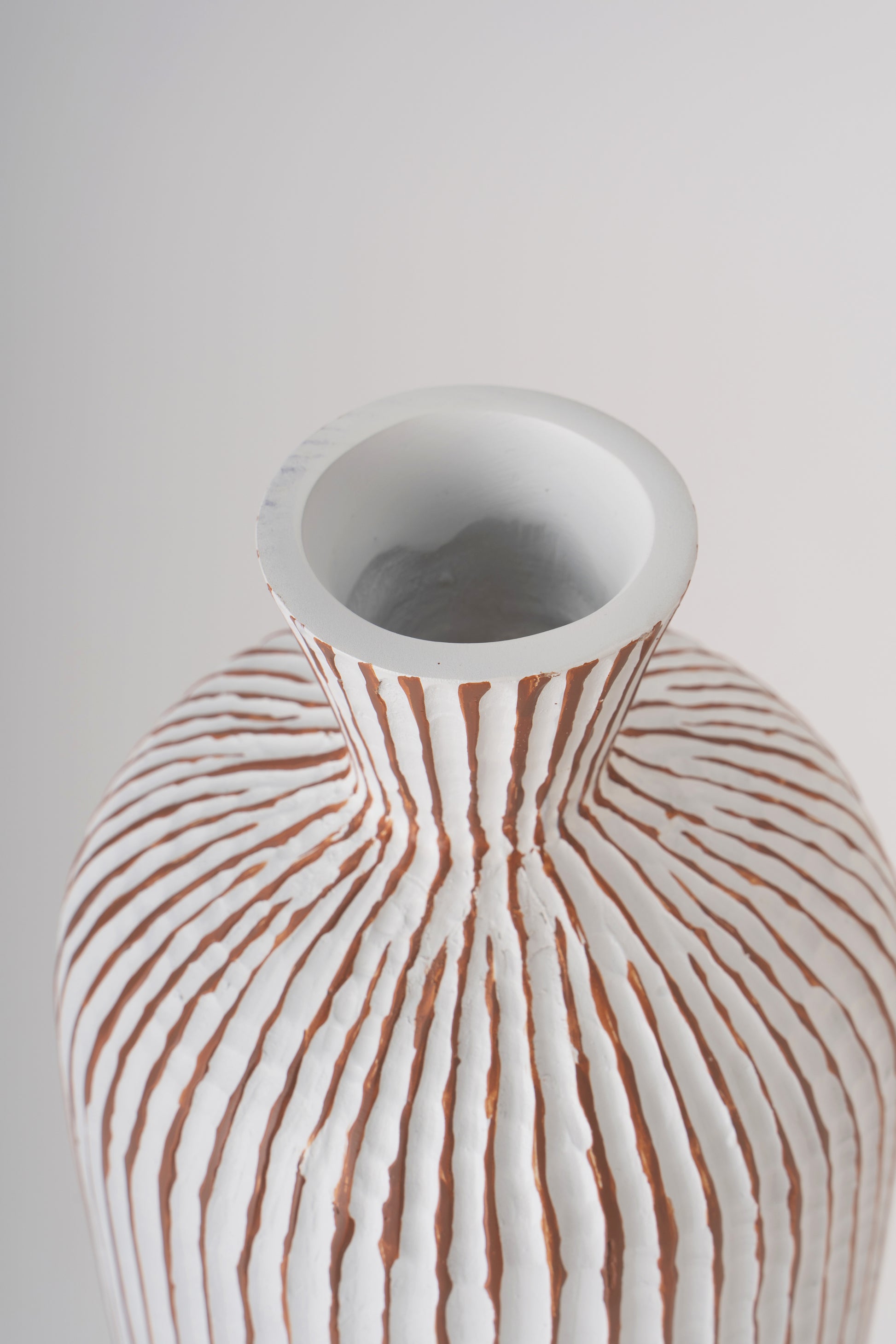 Large Resin Floor Vase – Stylish Waterproof Vase for Fresh & Dried Flowers, 85 cm