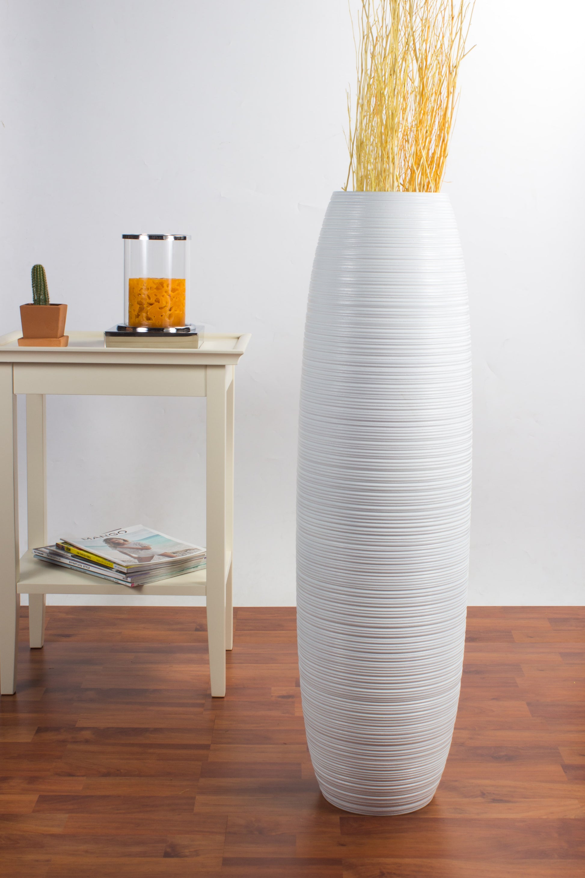 Large Mango Wood Floor Vase – Handcrafted Decorative Highlight from Thailand, 85 cm