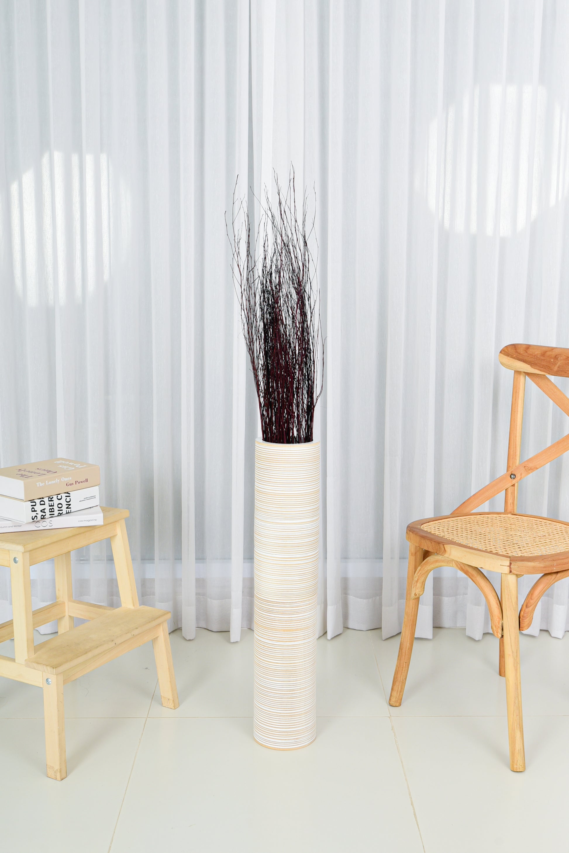 Large Mango Wood Floor Vase – Handcrafted Decorative Highlight from Thailand, white wash, 65 cm