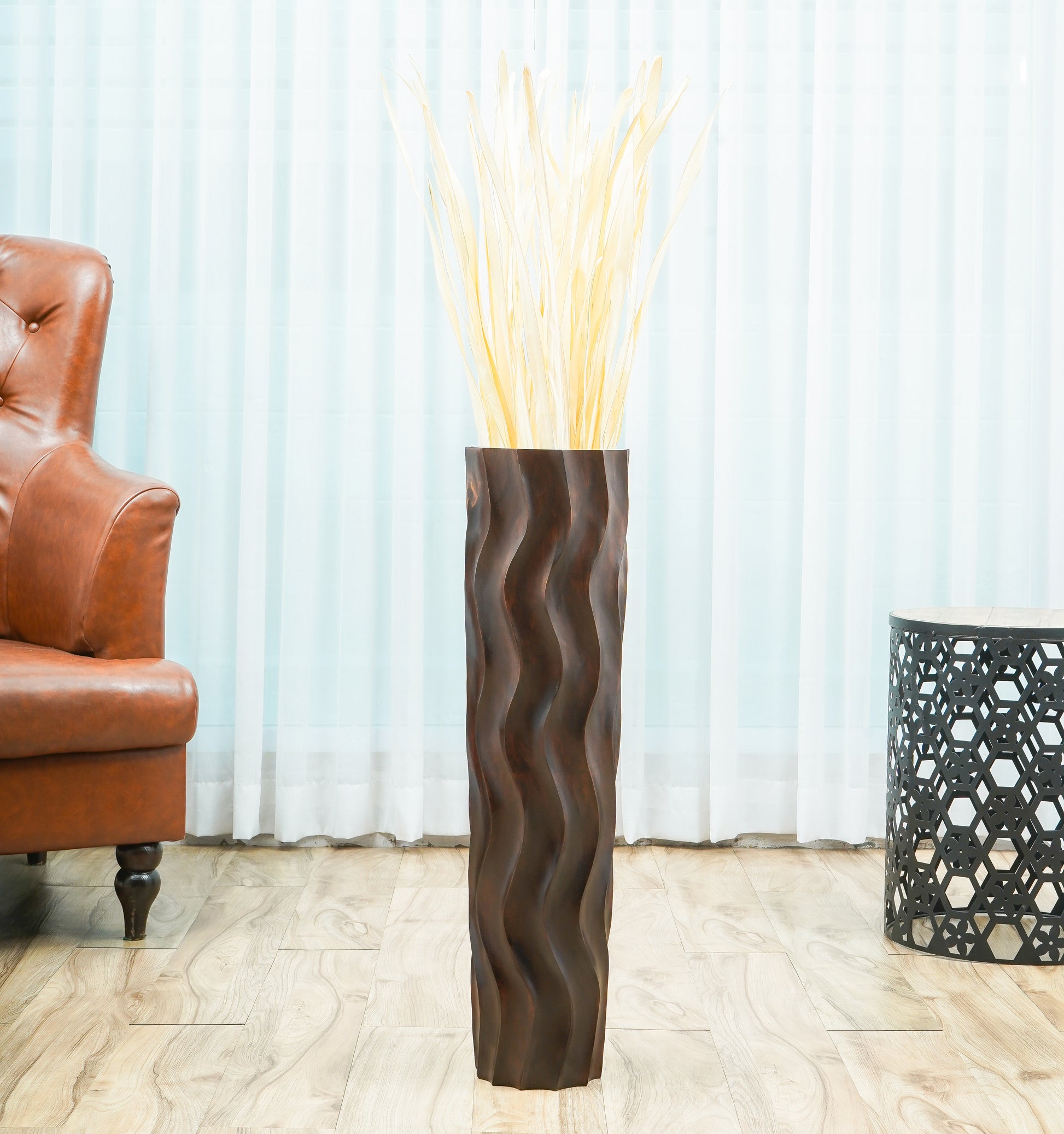Large Mango Wood Floor Vase – Handcrafted Decorative Highlight from Thailand, 65 cm