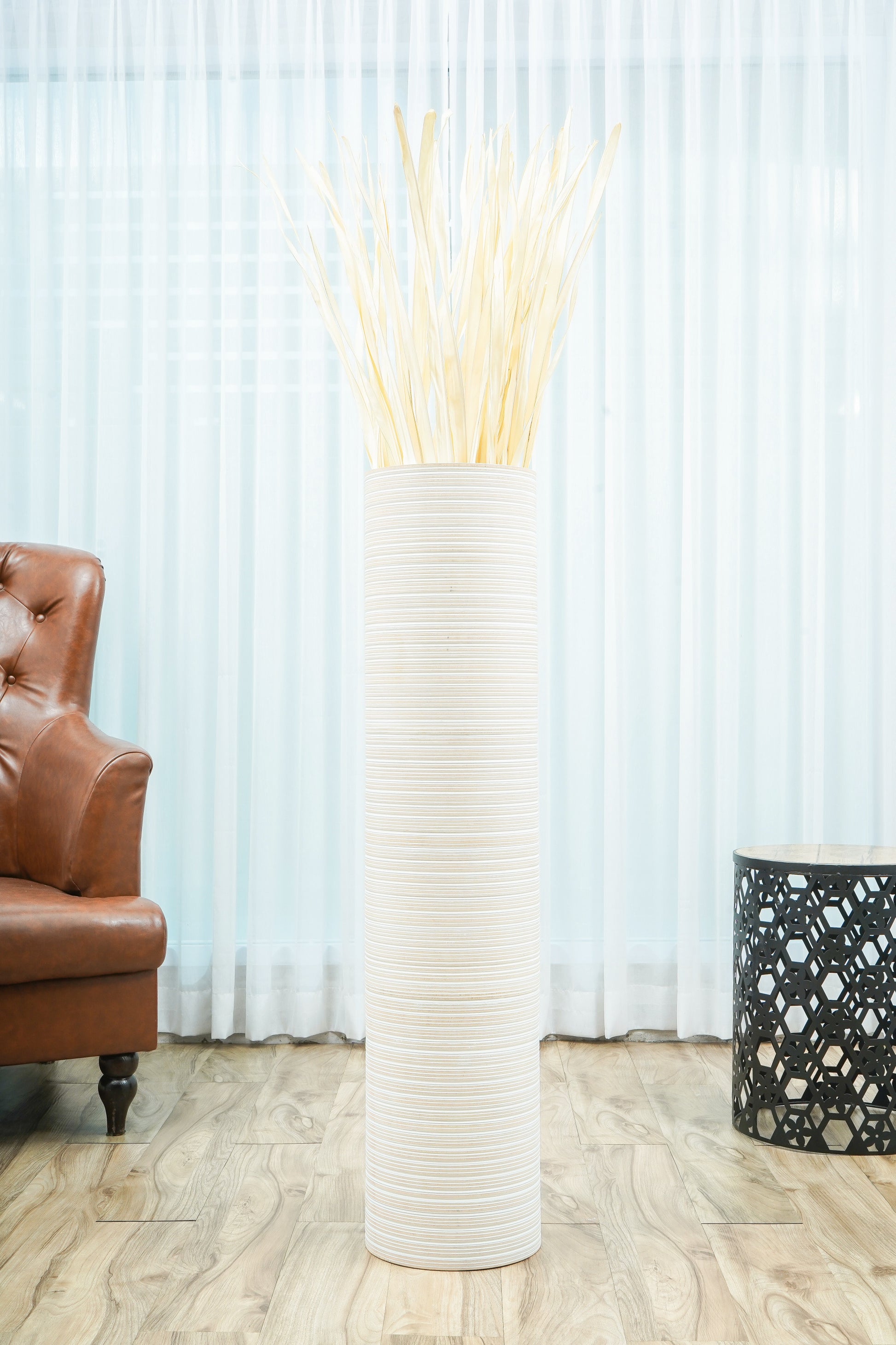 Large Mango Wood Floor Vase – Handcrafted Decorative Highlight from Thailand, white wash, 105 cm