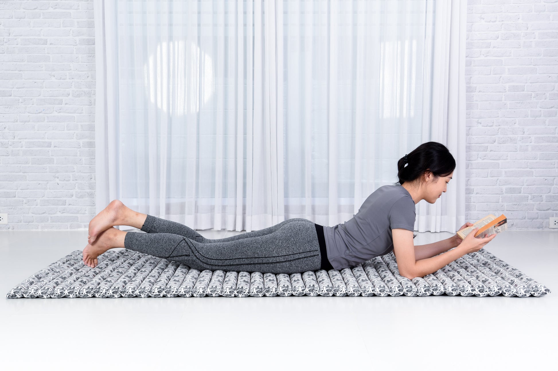 Kapok Roll-Up Mattress – Foldable Sleeping & Relax Mat with Cotton Cover for Home & Outdoor Use, El2 - Black, M: 190x70 cm