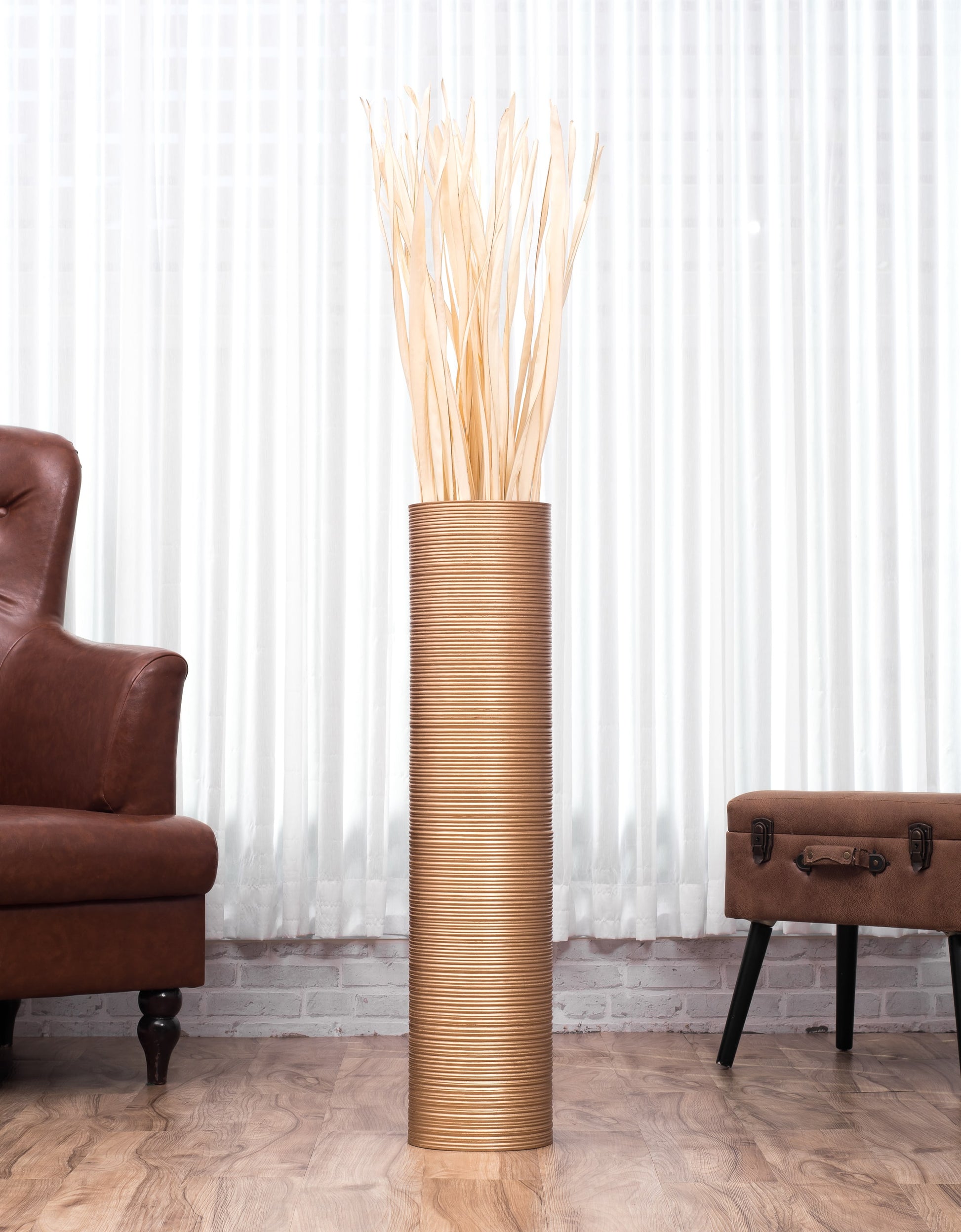 Large Mango Wood Floor Vase – Handcrafted Decorative Highlight from Thailand, 85 cm