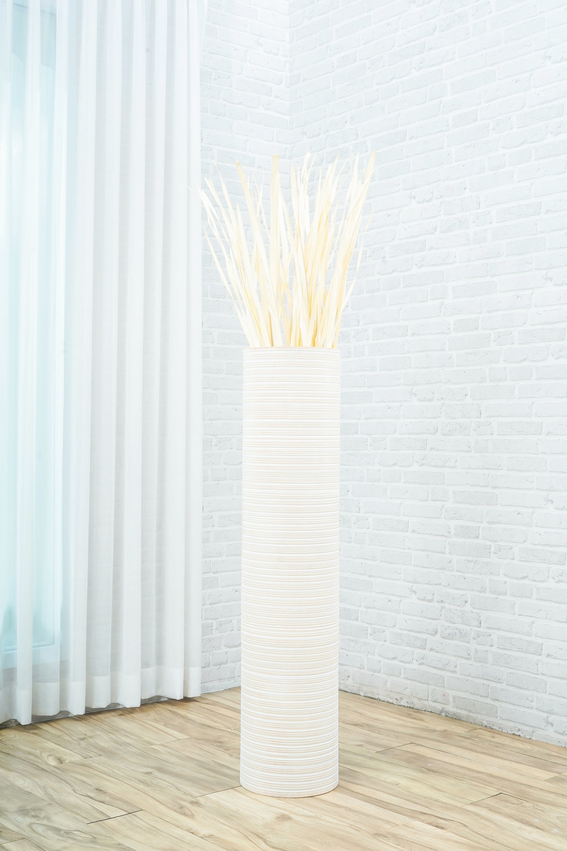 Large Mango Wood Floor Vase – Handcrafted Decorative Highlight from Thailand, white wash, 105 cm