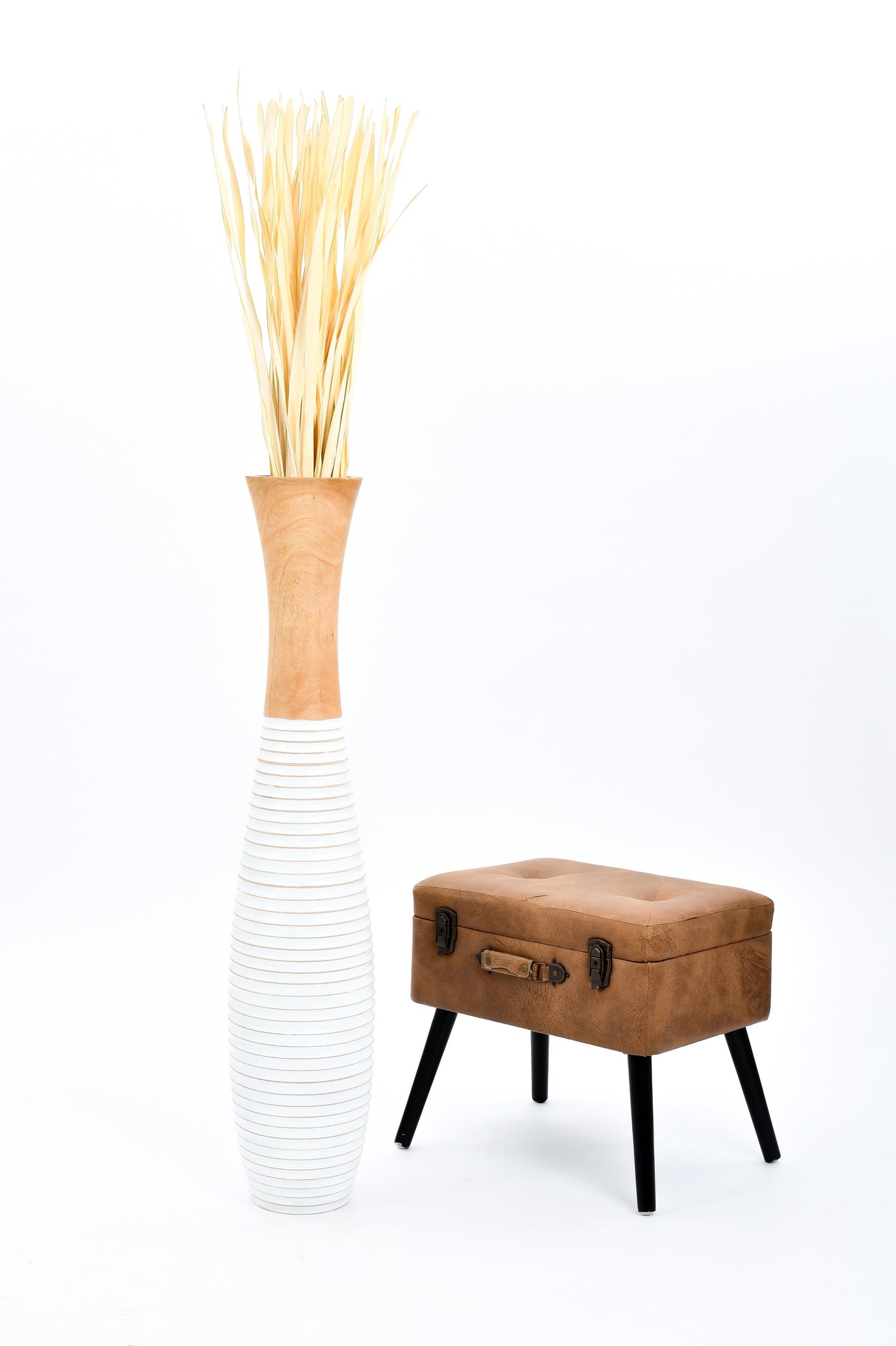 Large Mango Wood Floor Vase – Handcrafted Decorative Highlight from Thailand, 105 cm