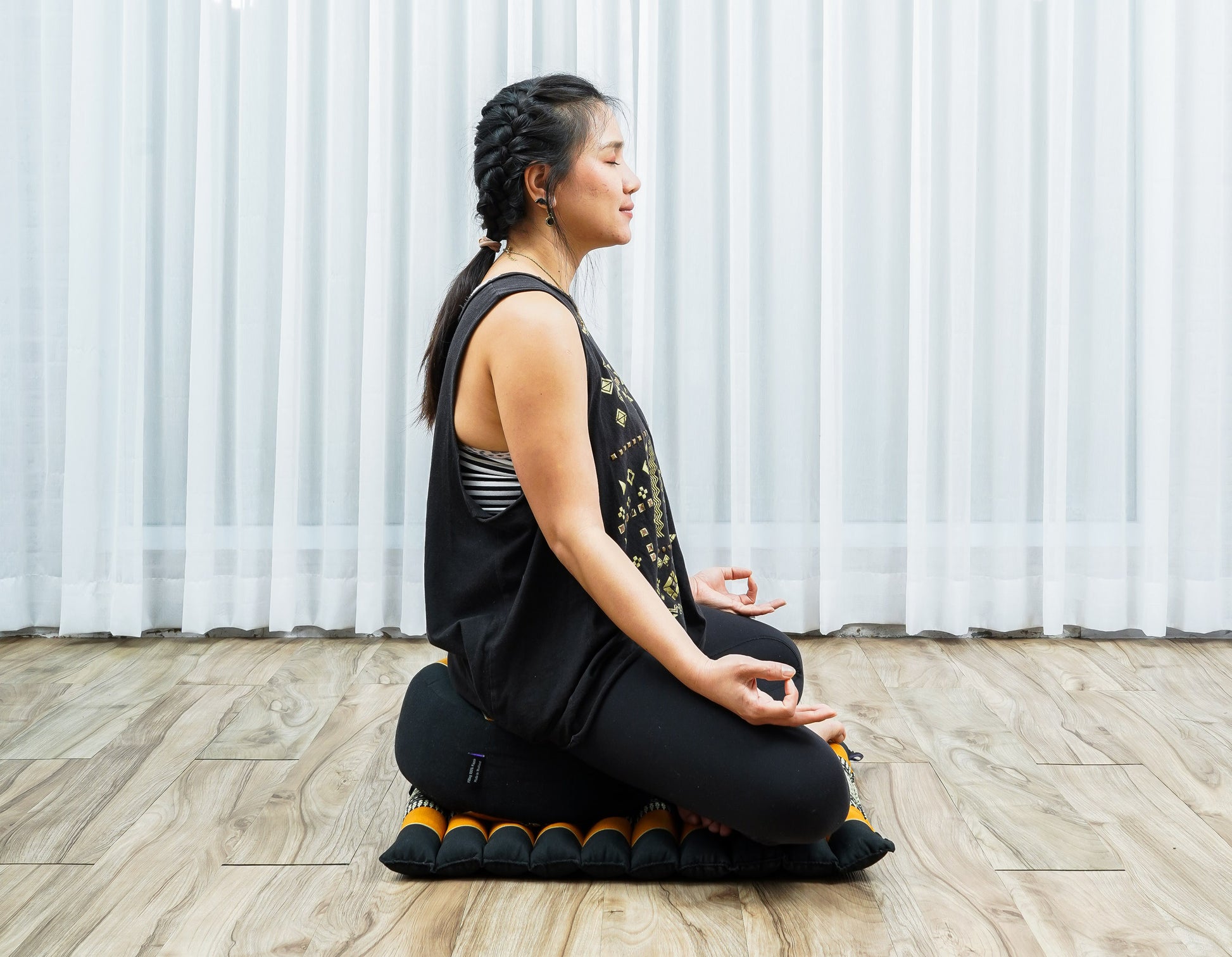 Compact Meditation Cushion Set Made of Kapok – Small Zabuton & Zafu with Cotton Cover, Sf03 - Black, Orange