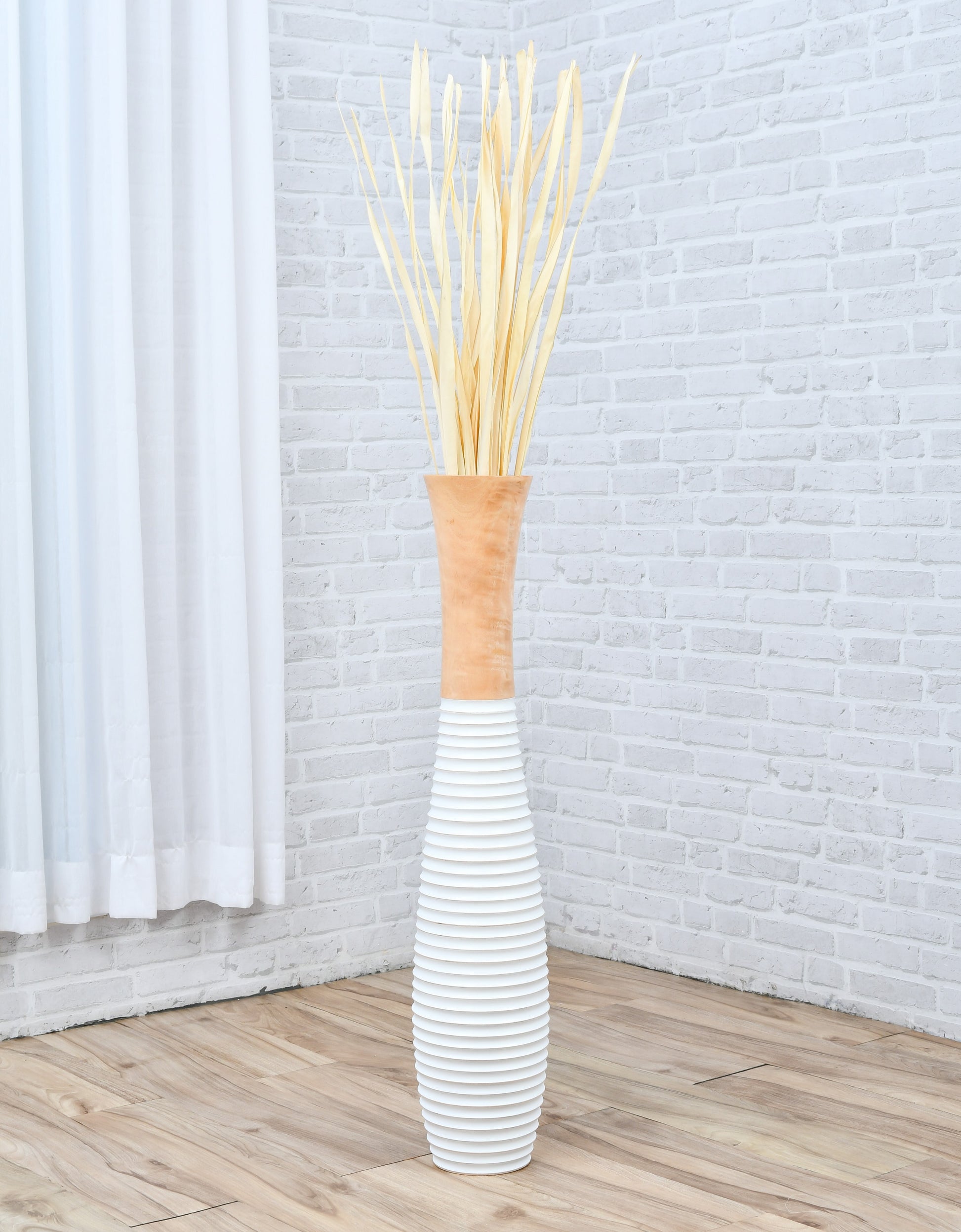 Large Mango Wood Floor Vase – Handcrafted Decorative Highlight from Thailand, 85 cm