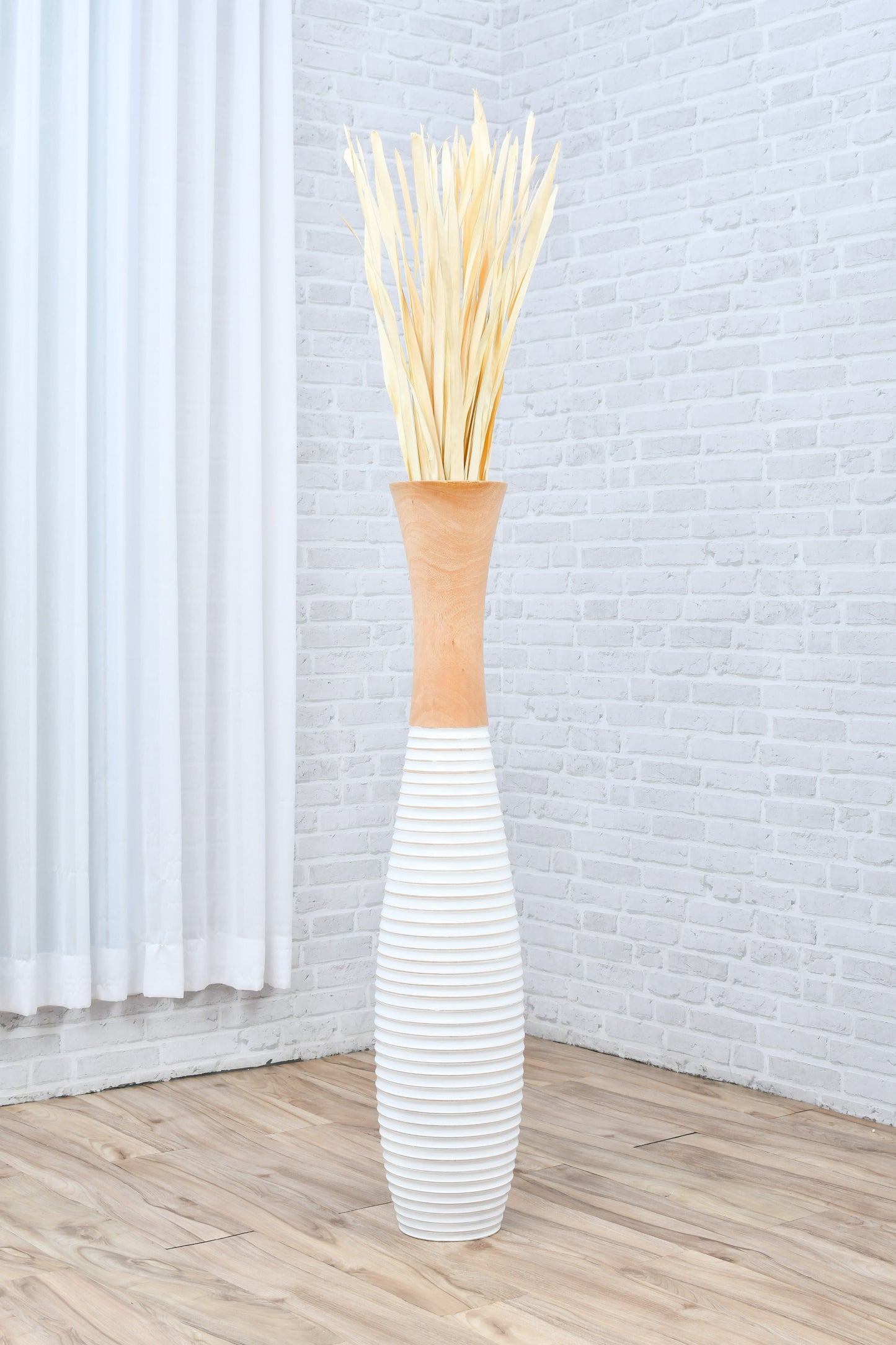 Large Mango Wood Floor Vase – Handcrafted Decorative Highlight from Thailand, 105 cm