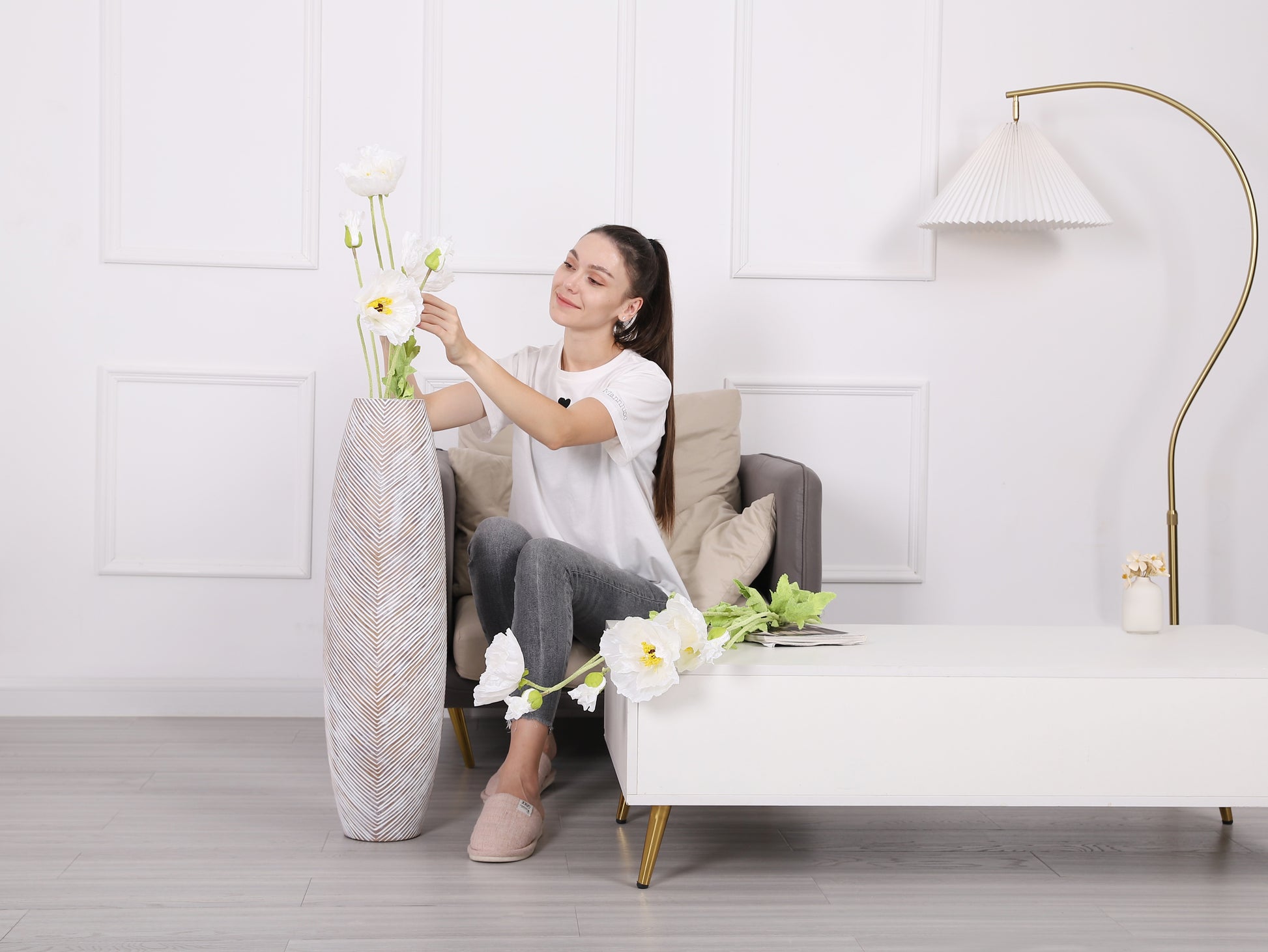 Large Resin Floor Vase – Stylish Waterproof Vase for Fresh & Dried Flowers, 80 cm