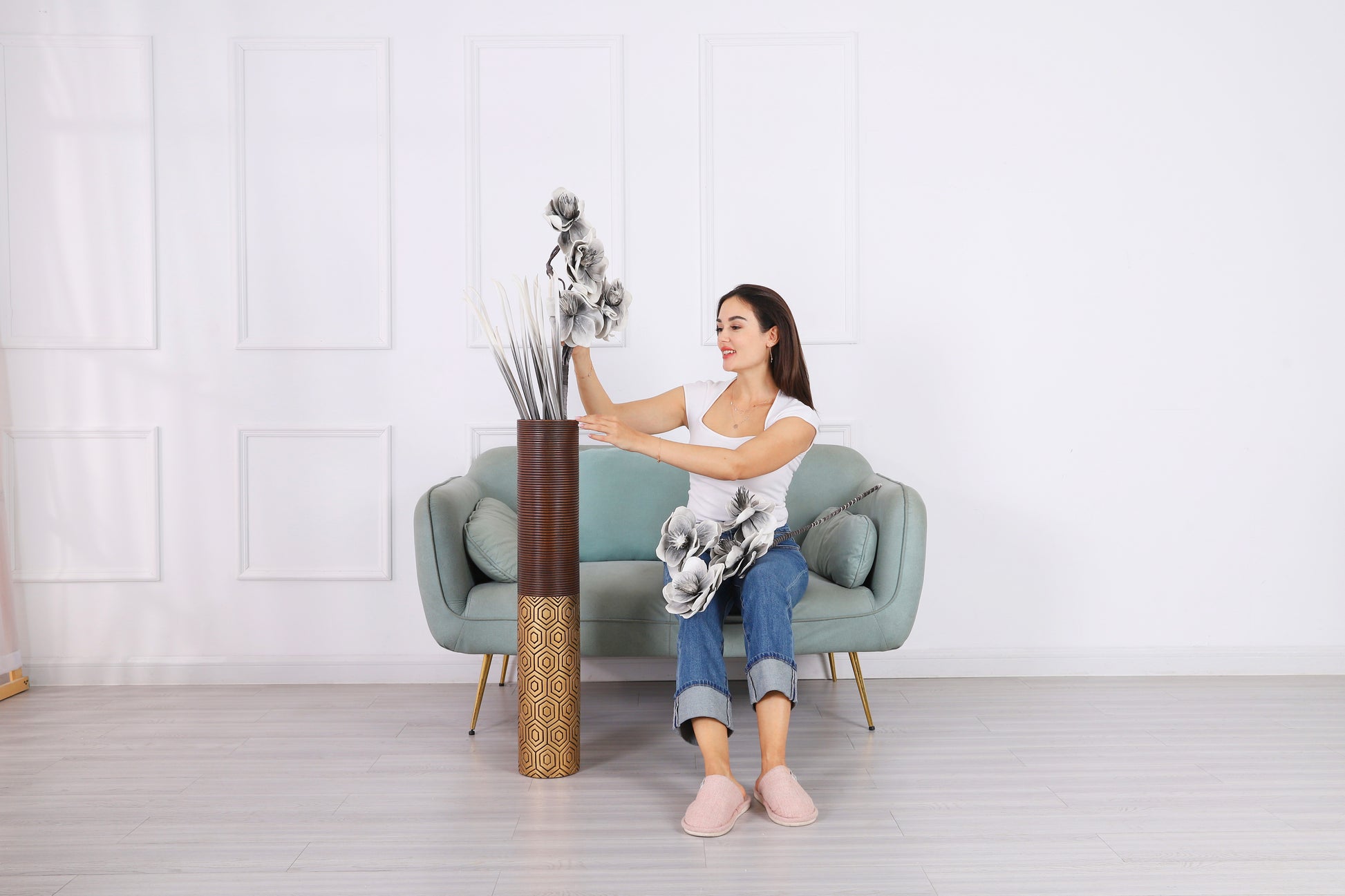 Large Resin Floor Vase – Stylish Waterproof Vase for Fresh & Dried Flowers, 85 cm