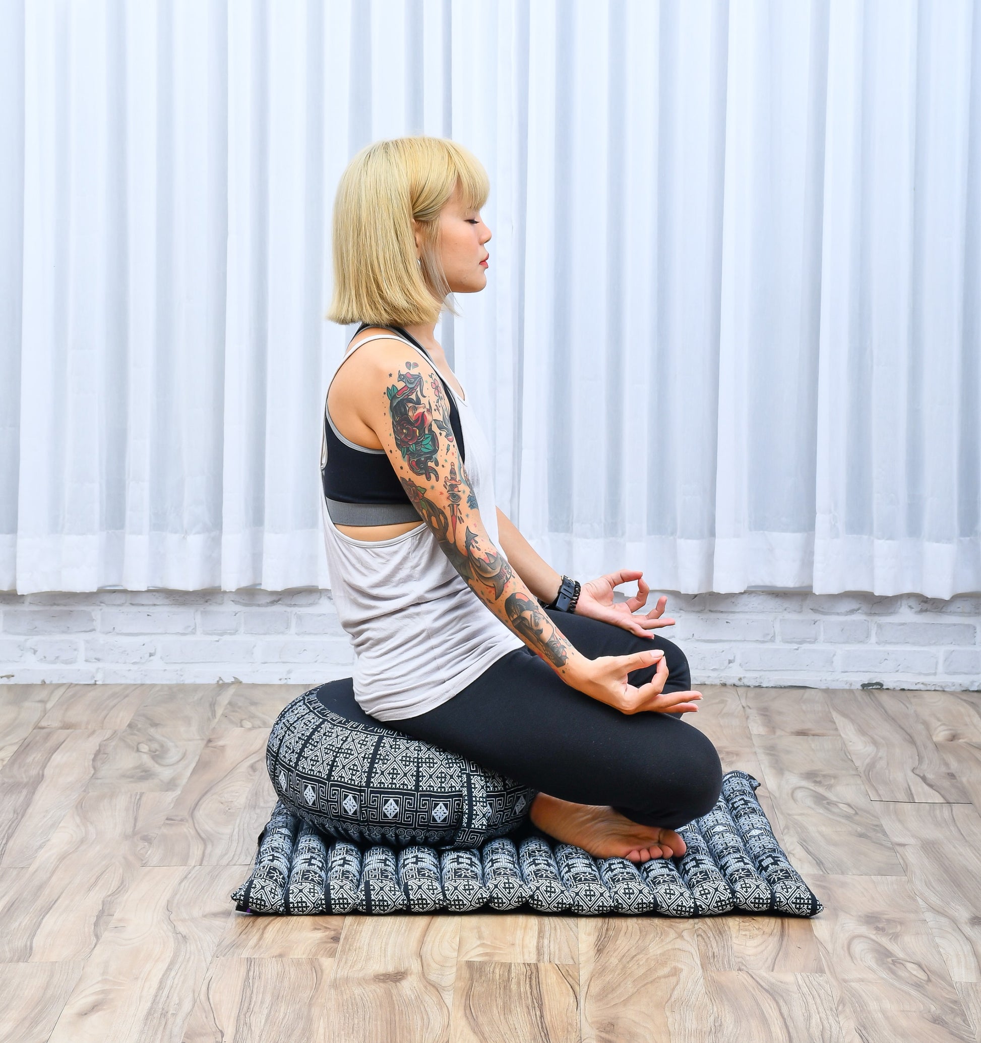 Kapok Meditation Cushion Set – Zabuton Mat & Zafu Seat Cushion with Cotton Cover, Cbt4 - Black