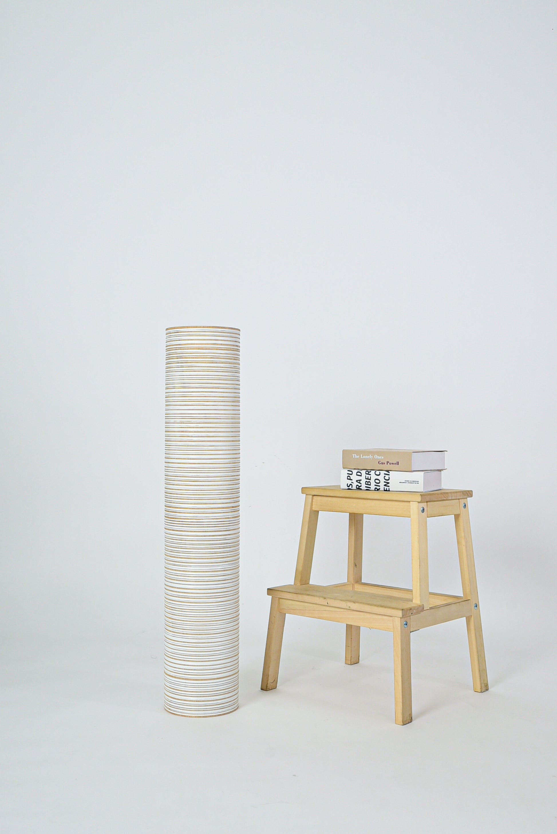 Large Mango Wood Floor Vase – Handcrafted Decorative Highlight from Thailand, white wash, 85 cm