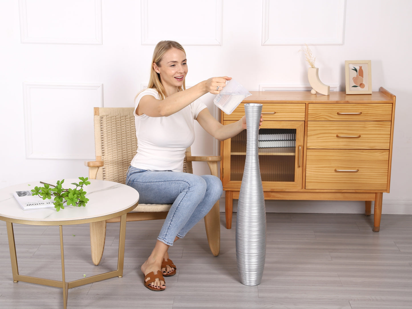 Large Resin Floor Vase – Stylish Waterproof Vase for Fresh & Dried Flowers, 85 cm