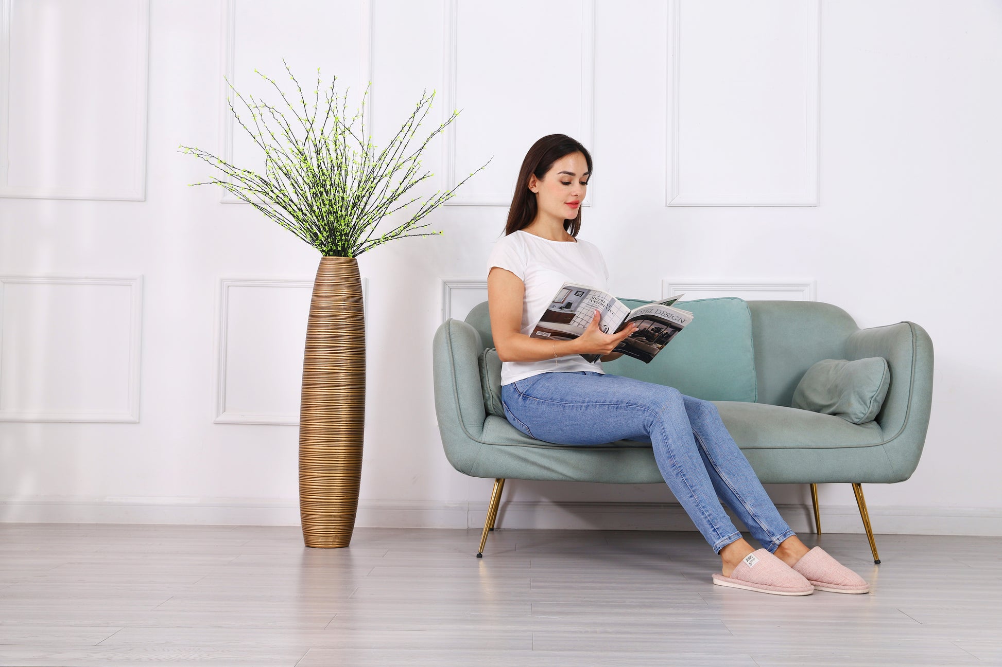 Large Resin Floor Vase – Stylish Waterproof Vase for Fresh & Dried Flowers, 85 cm