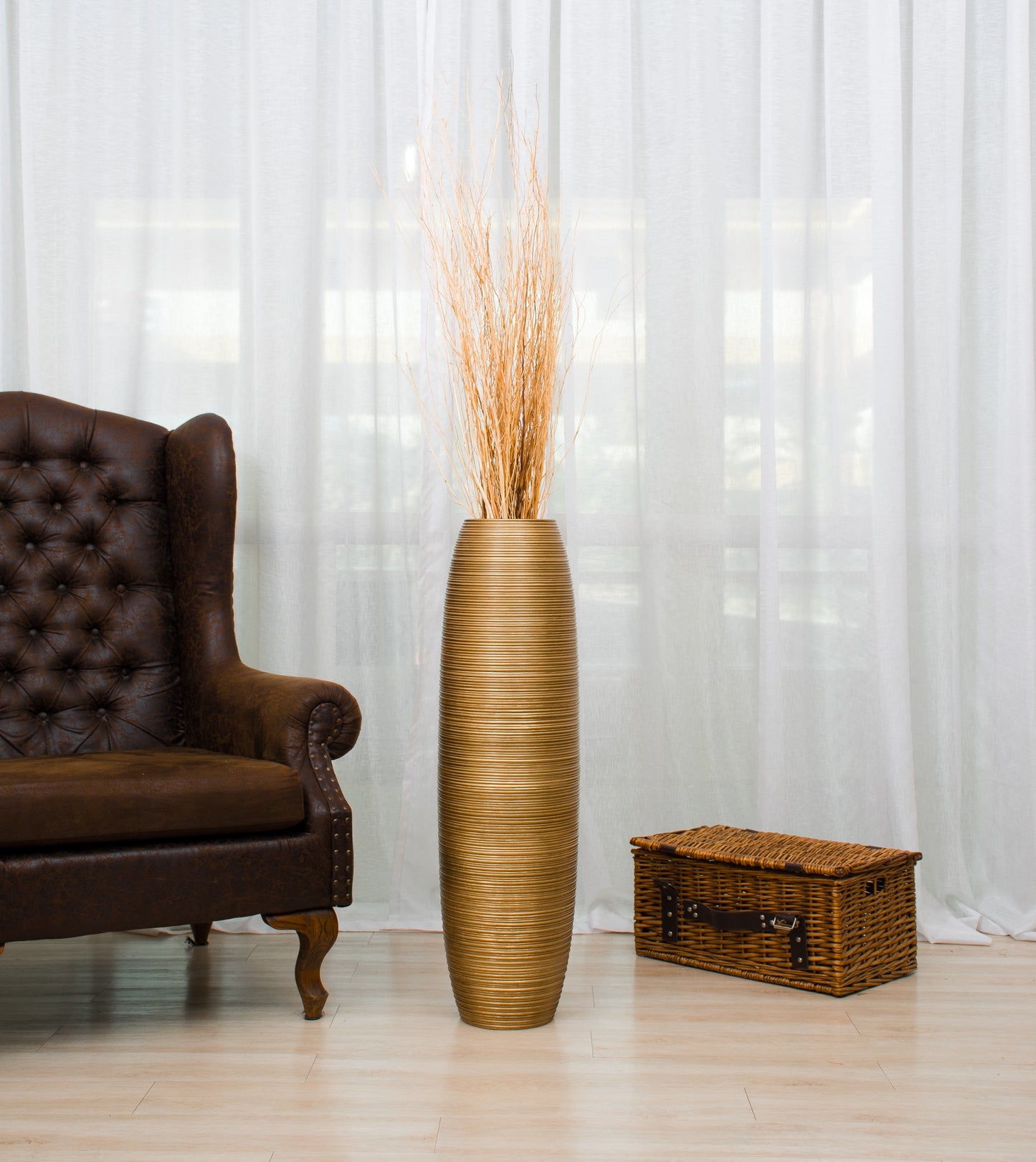 Large Mango Wood Floor Vase – Handcrafted Decorative Highlight from Thailand, 85 cm