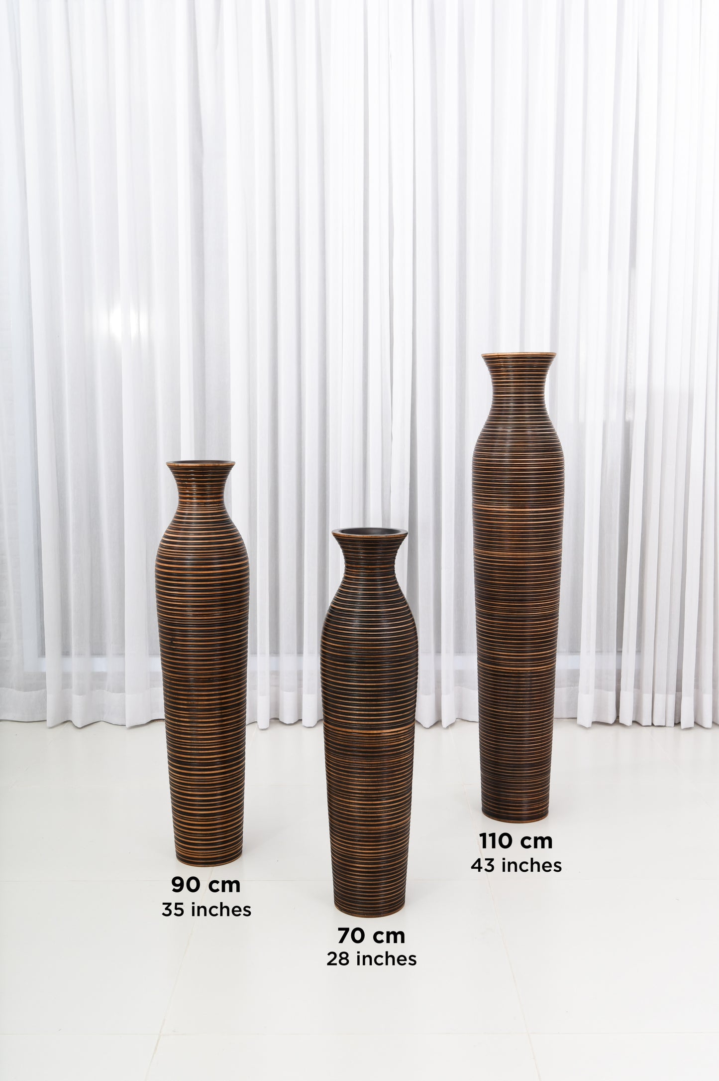 Large Mango Wood Floor Vase – Handcrafted Decorative Highlight from Thailand, 65 cm