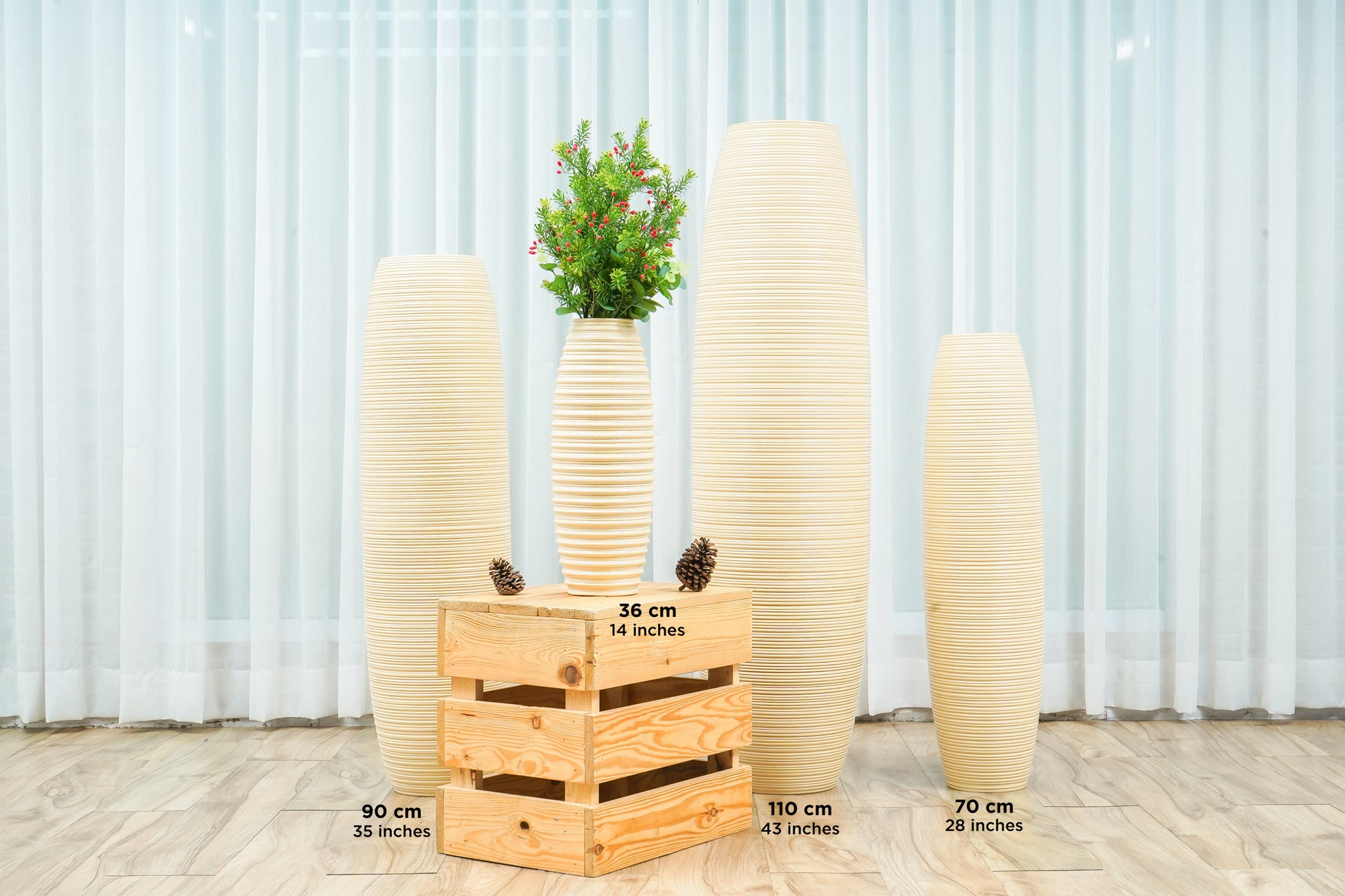 Large Mango Wood Floor Vase – Handcrafted Decorative Highlight from Thailand, 85 cm