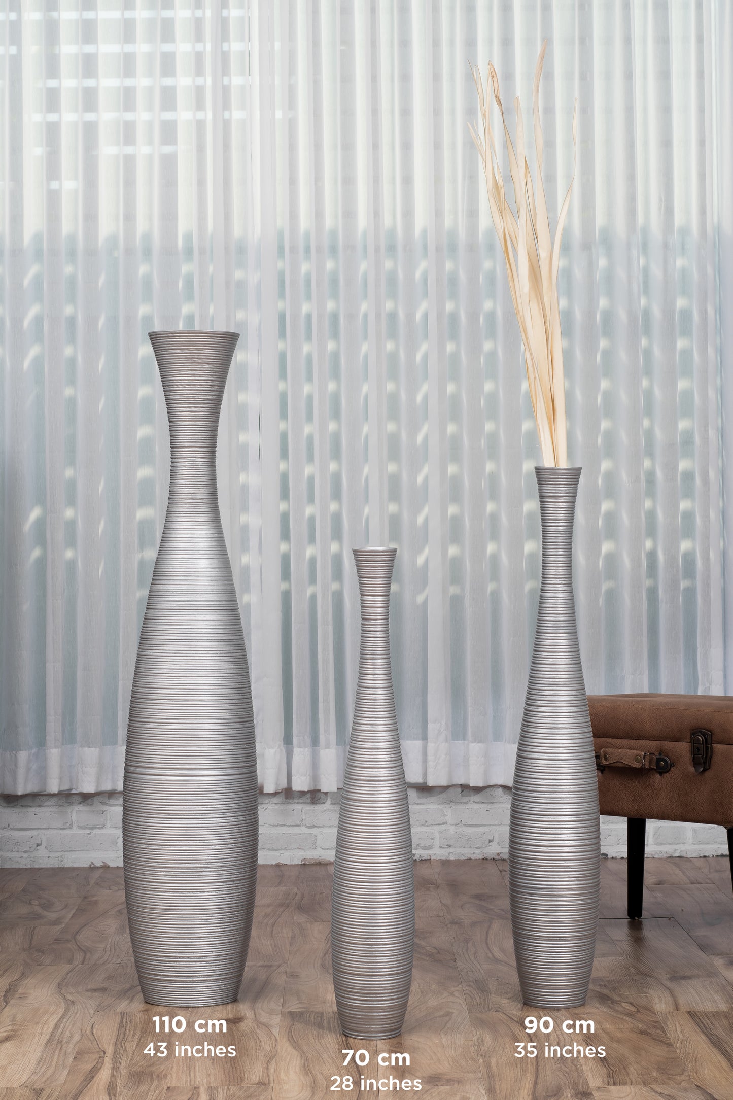 Large Mango Wood Floor Vase – Handcrafted Decorative Highlight from Thailand, 65 cm